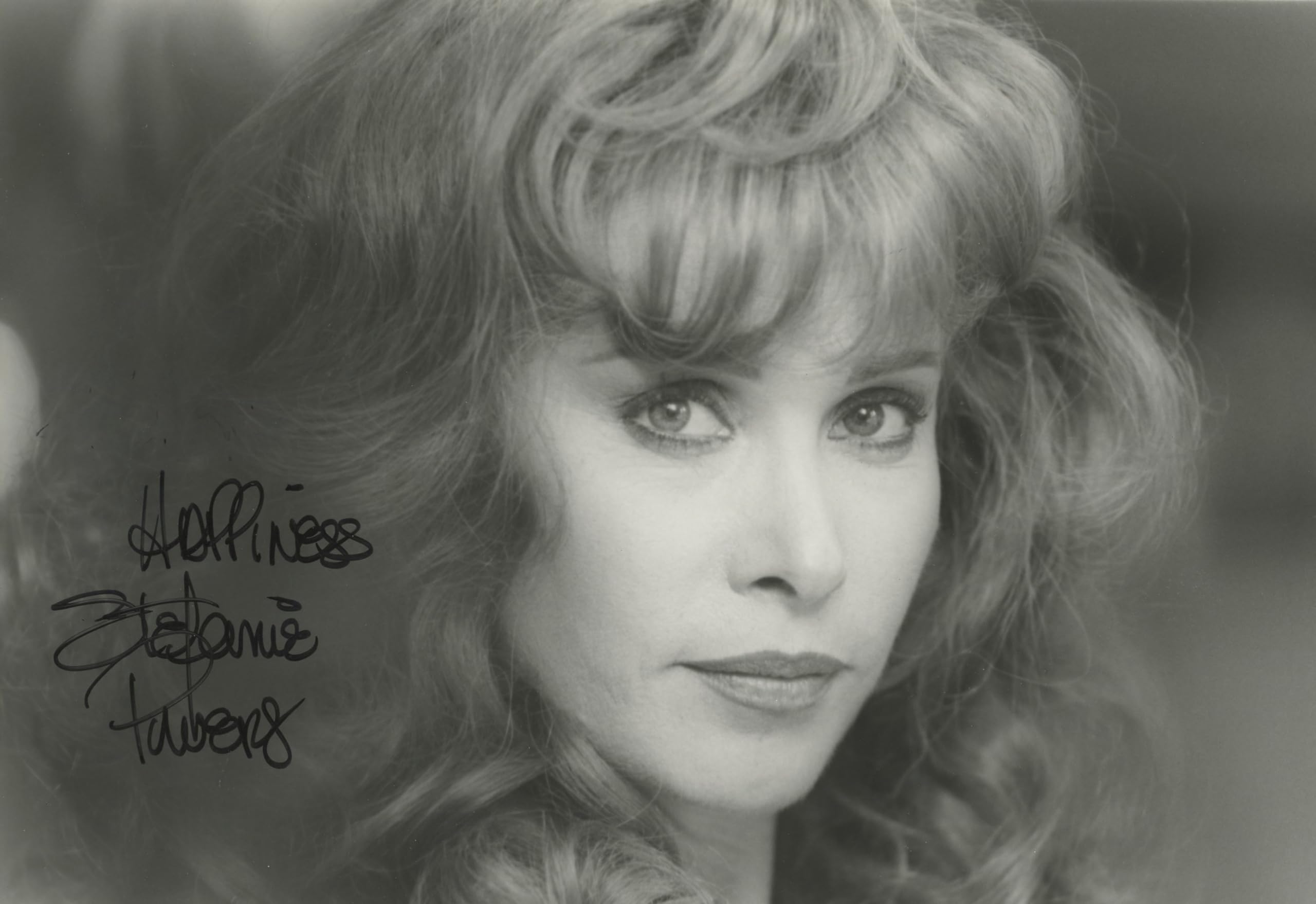 Stefanie Powers Hart to Hart "Happiness" Signed 7x9.5 Photo BAS #BL76425
