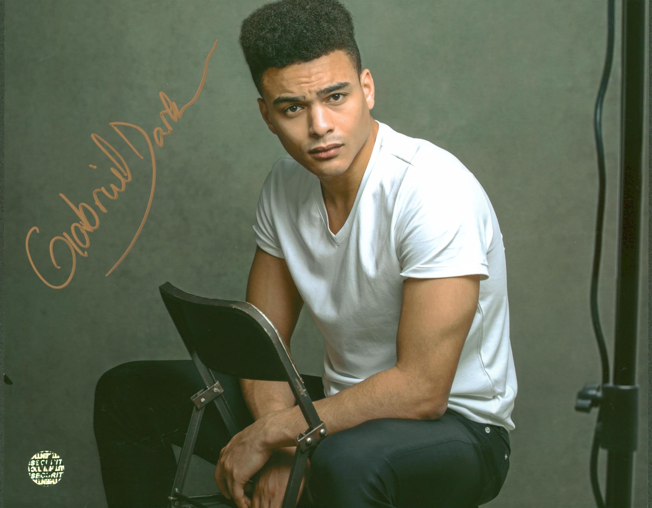 Gabriel Darku October Faction Authentic Signed 8x10 Photo Wizard World 3