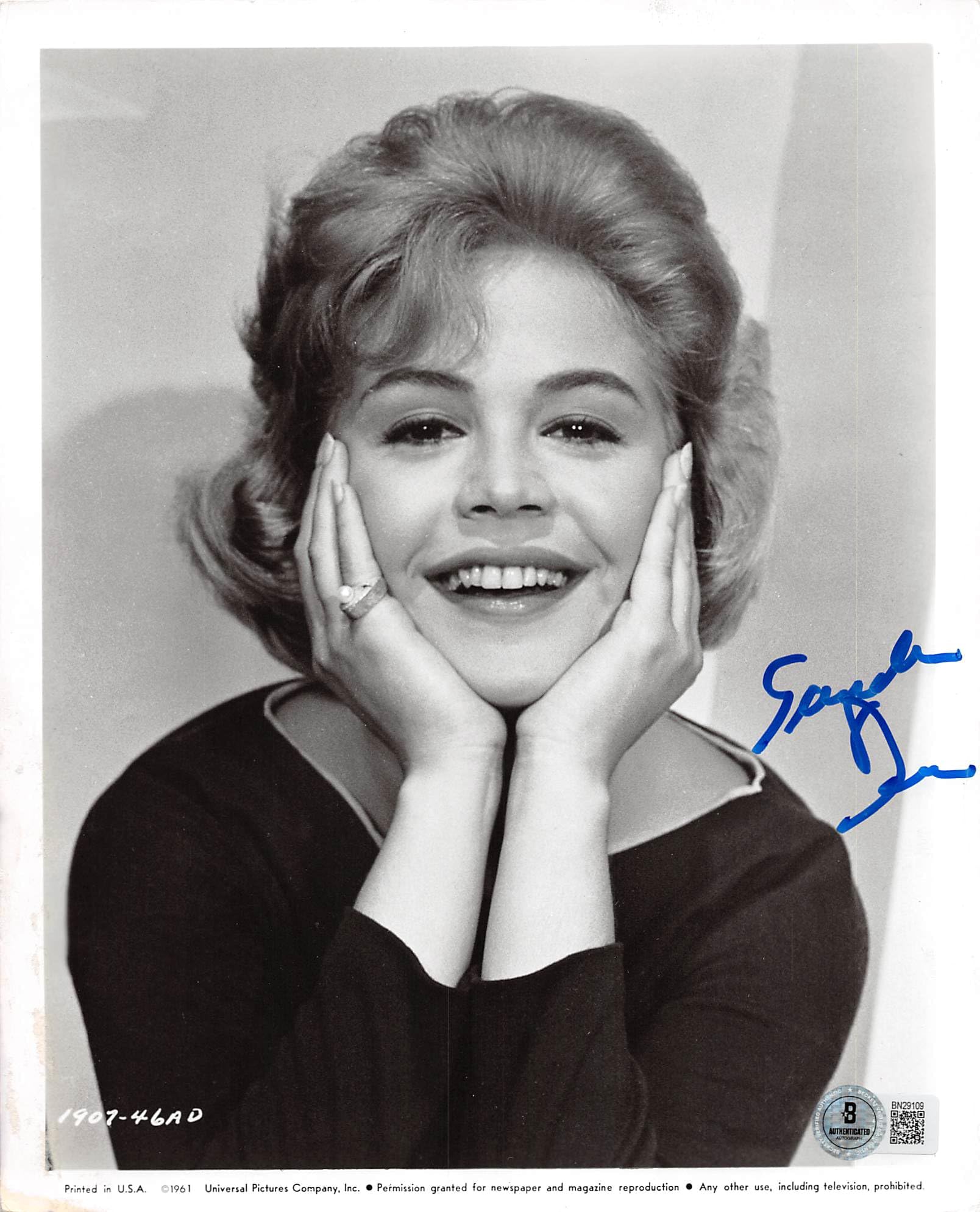 Sandra Dee Come September Authentic Signed 8x10 Photo Autographed BAS #BN29109