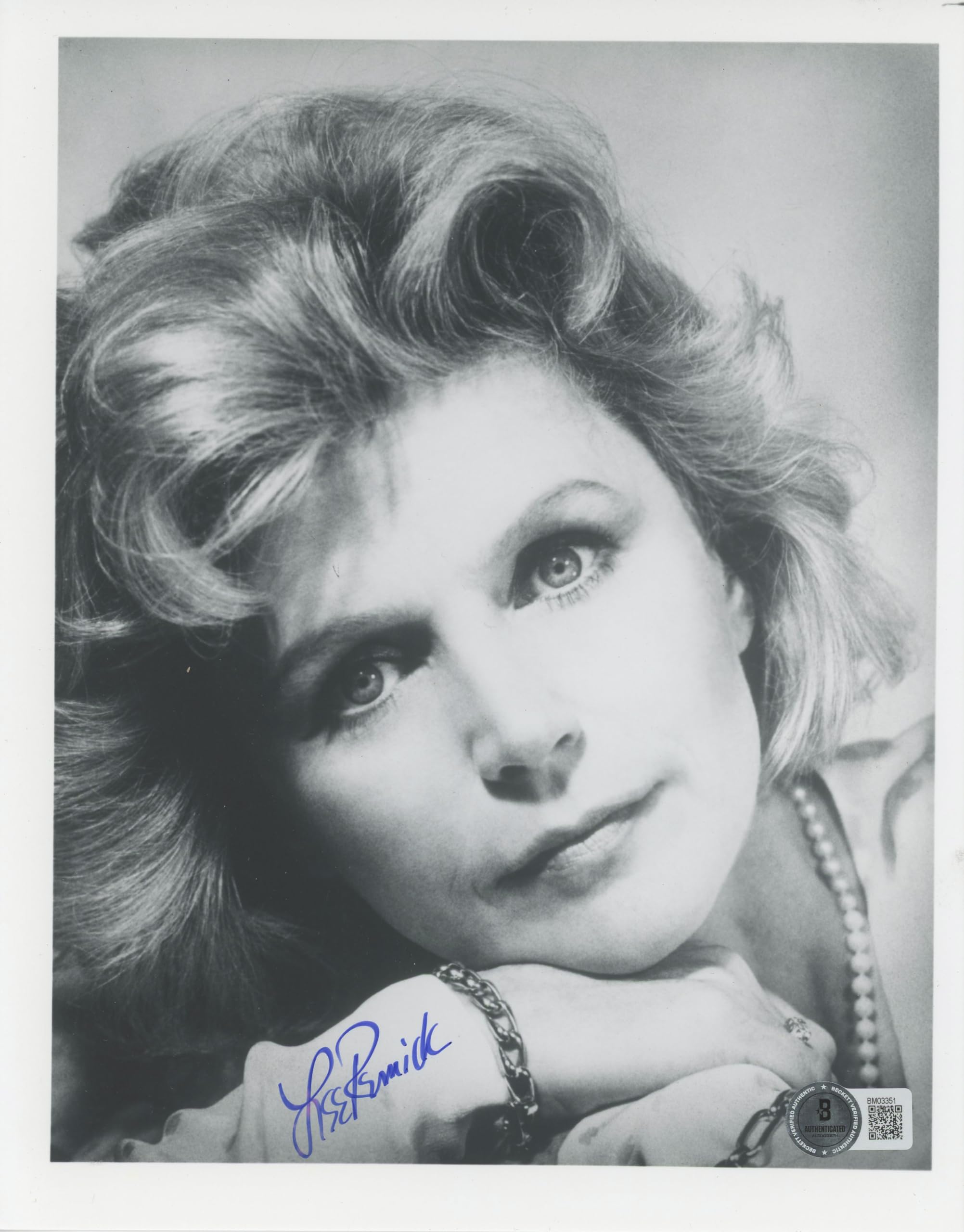 Lee Remick The Omen Authentic Signed 8x10 Black & White Photo BAS #BM03351