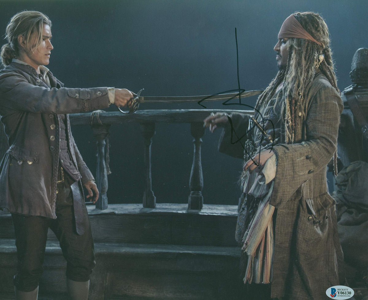 Johnny Depp Pirates Of The Caribbean Authentic Signed 11x14 Photo BAS #Y06130