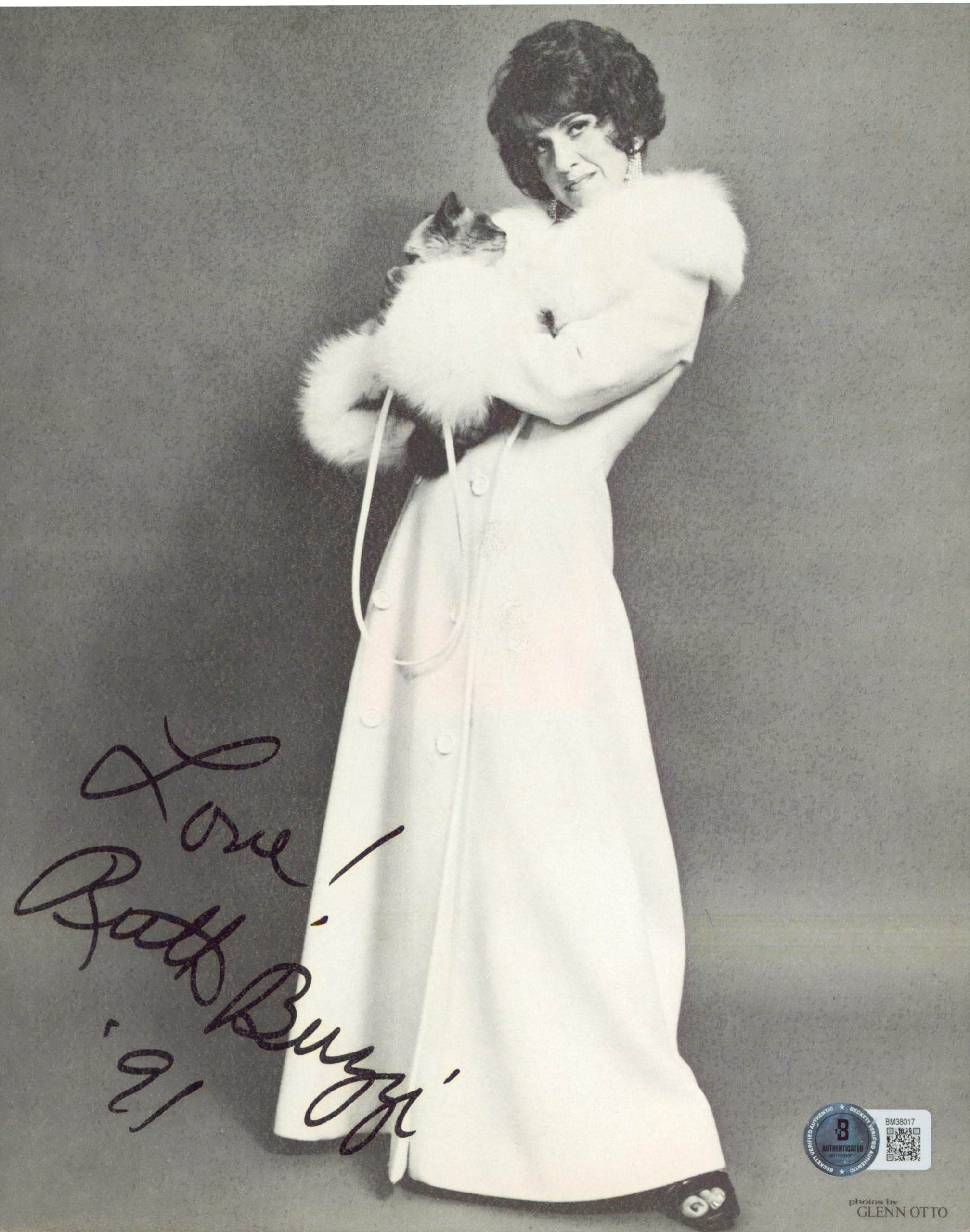Ruth Buzzi Rowan & Martin's Laugh-In "Love! '91"Signed 8x10 Photo BAS #BM38017