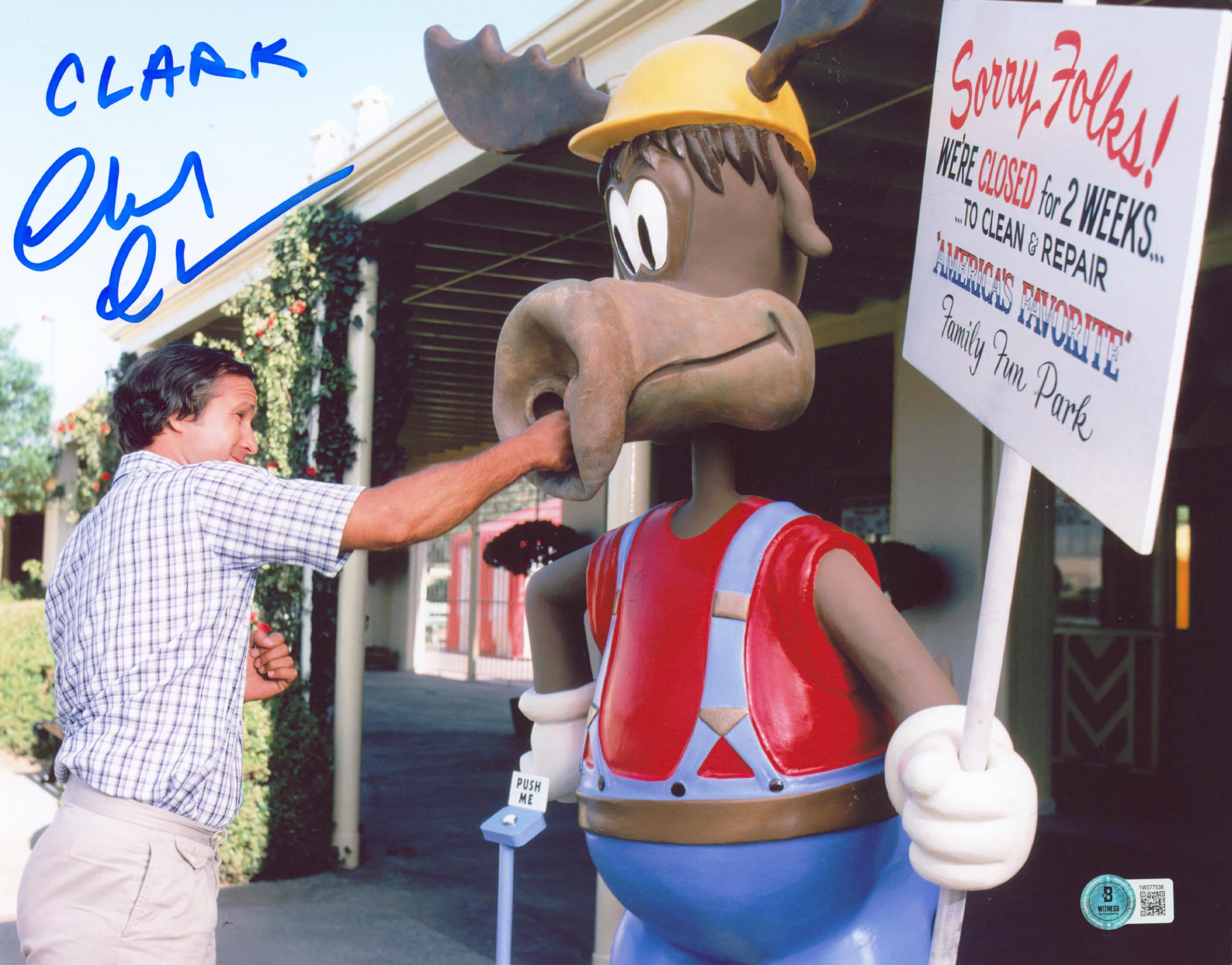 Chevy Chase National Lampoon's Vacation "Clark" Signed 11x14 Photo BAS #1W377538