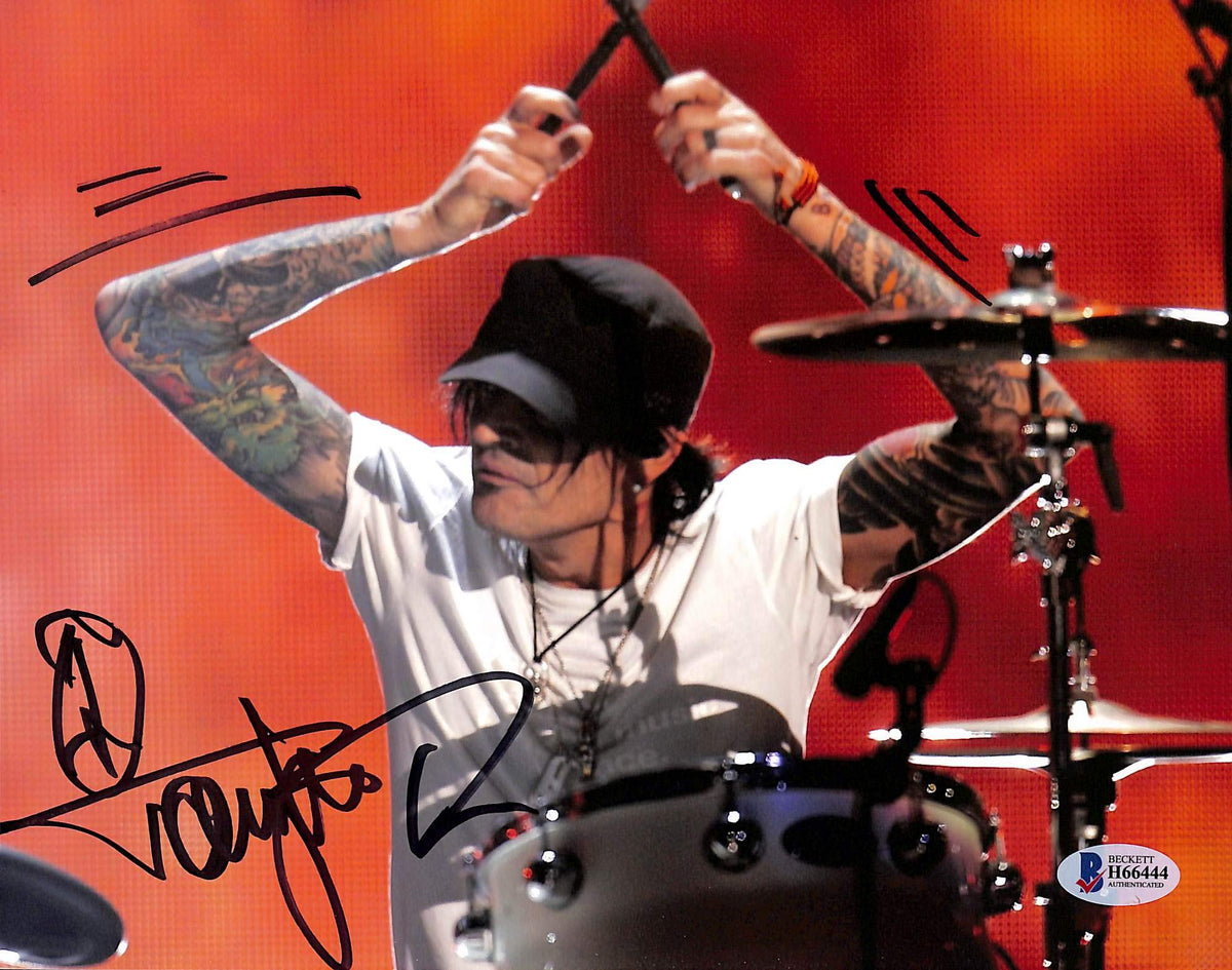 Tommy Lee Motley Crue Authentic Signed 8x10 Photo Autographed BAS #H66444