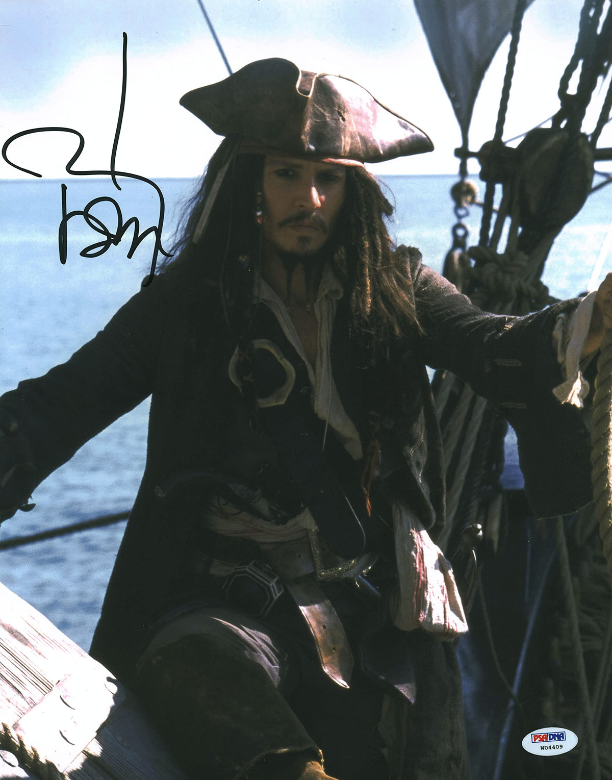 Johnny Depp Pirates Of The Caribbean Signed 11x14 Photo Auto 10! PSA/DNA #W04409