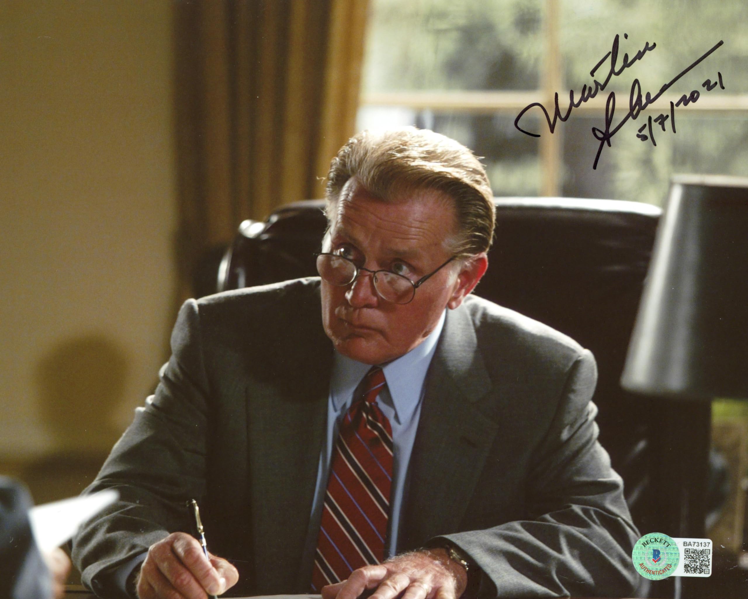 Martin Sheen The West Wing "5/7/2021" Authentic Signed 8x10 Photo BAS #BA73137
