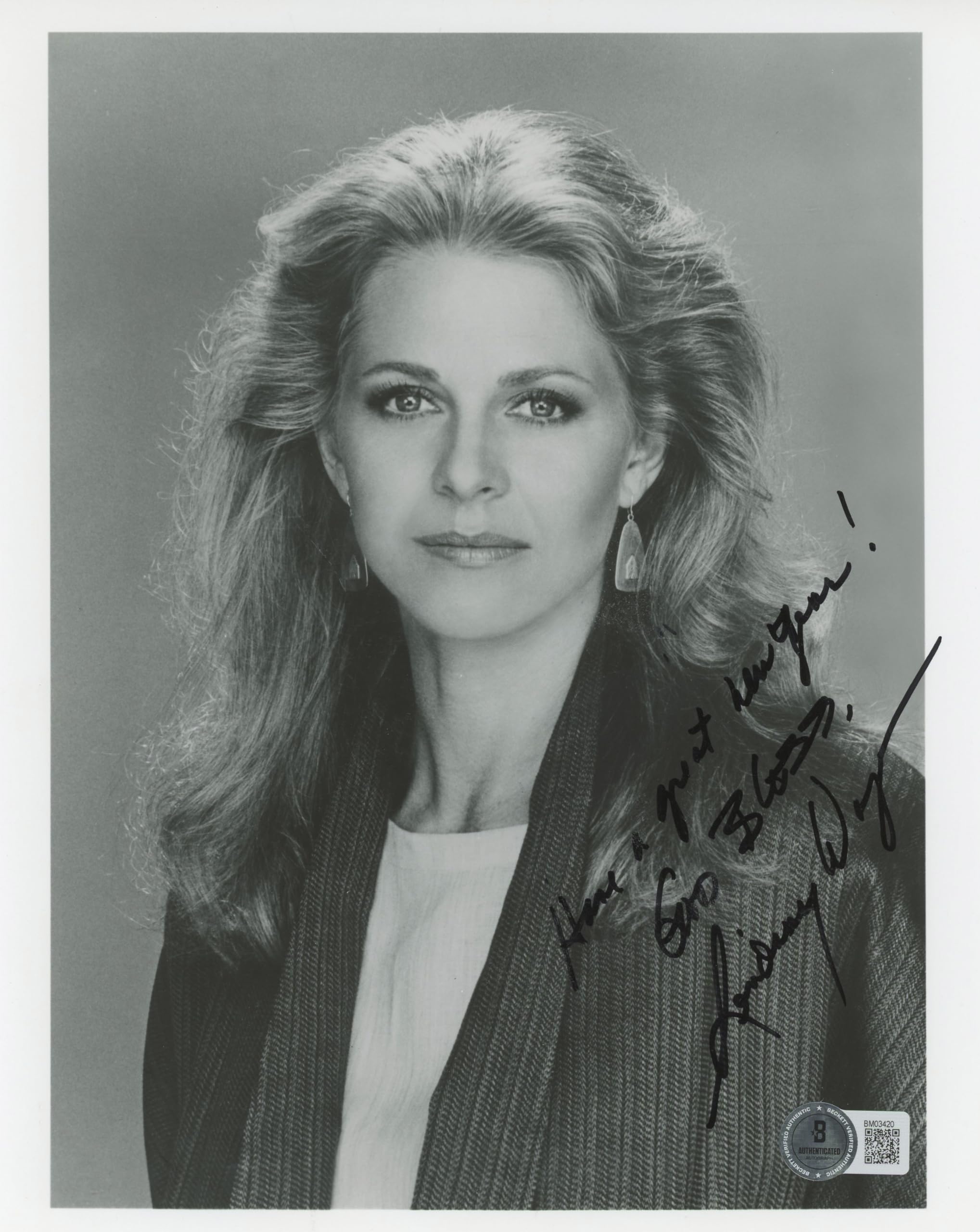 Lindsay Wagner The Bionic Woman "Great Year" Signed 8x10 Photo BAS #BM03420