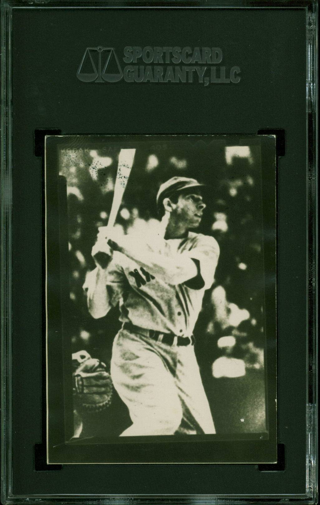 Yankees Joe DiMaggio Authentic Signed 2.5x3.5 Cut Signature SGC Authentic