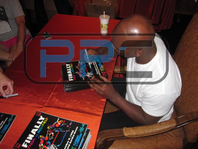 Evander Holyfield & Mike Tyson Authentic Signed 1996 Fight Program PSA/DNA ITP