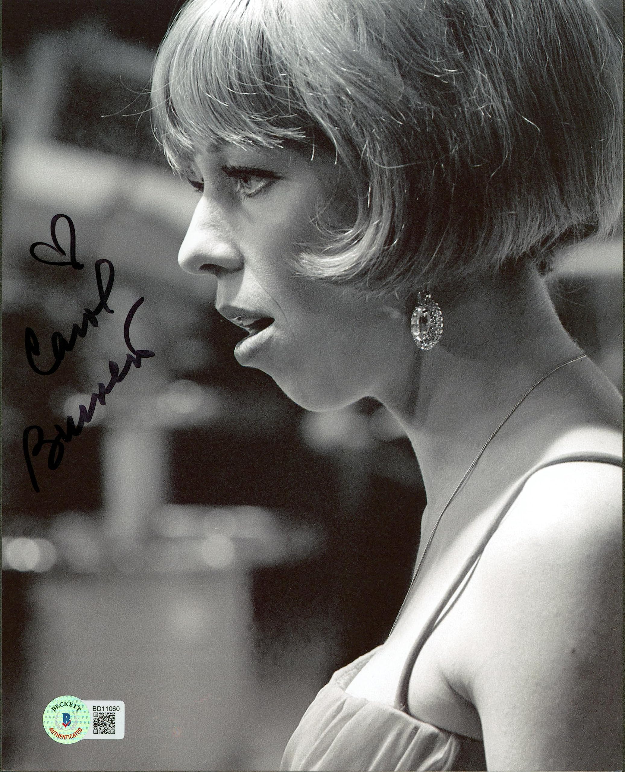 Carol Burnett Authentic Signed 8x10 Black & White Photo Autographed BAS #BD11060