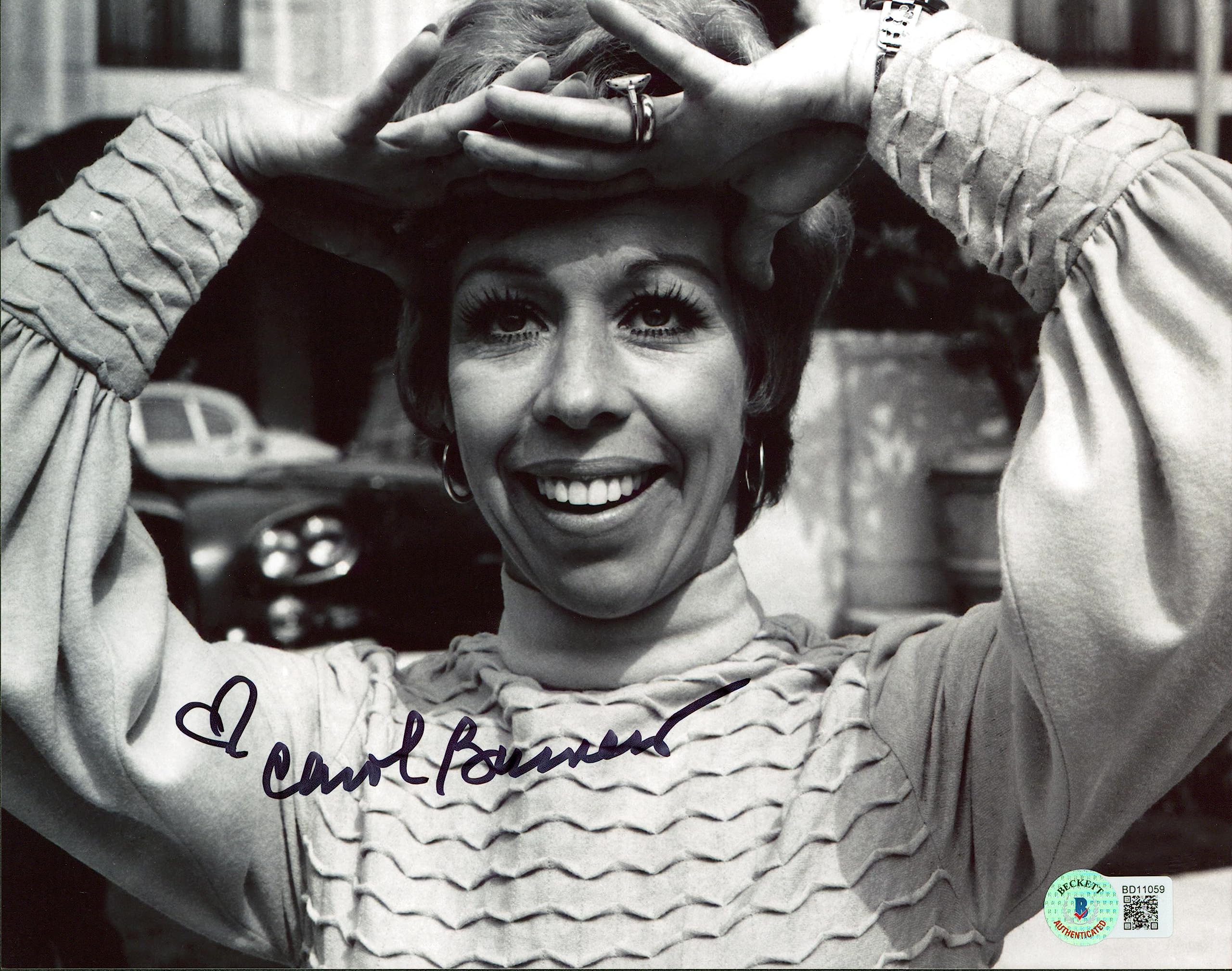 Carol Burnett Authentic Signed 8x10 Black & White Photo Autographed BAS #BD11059