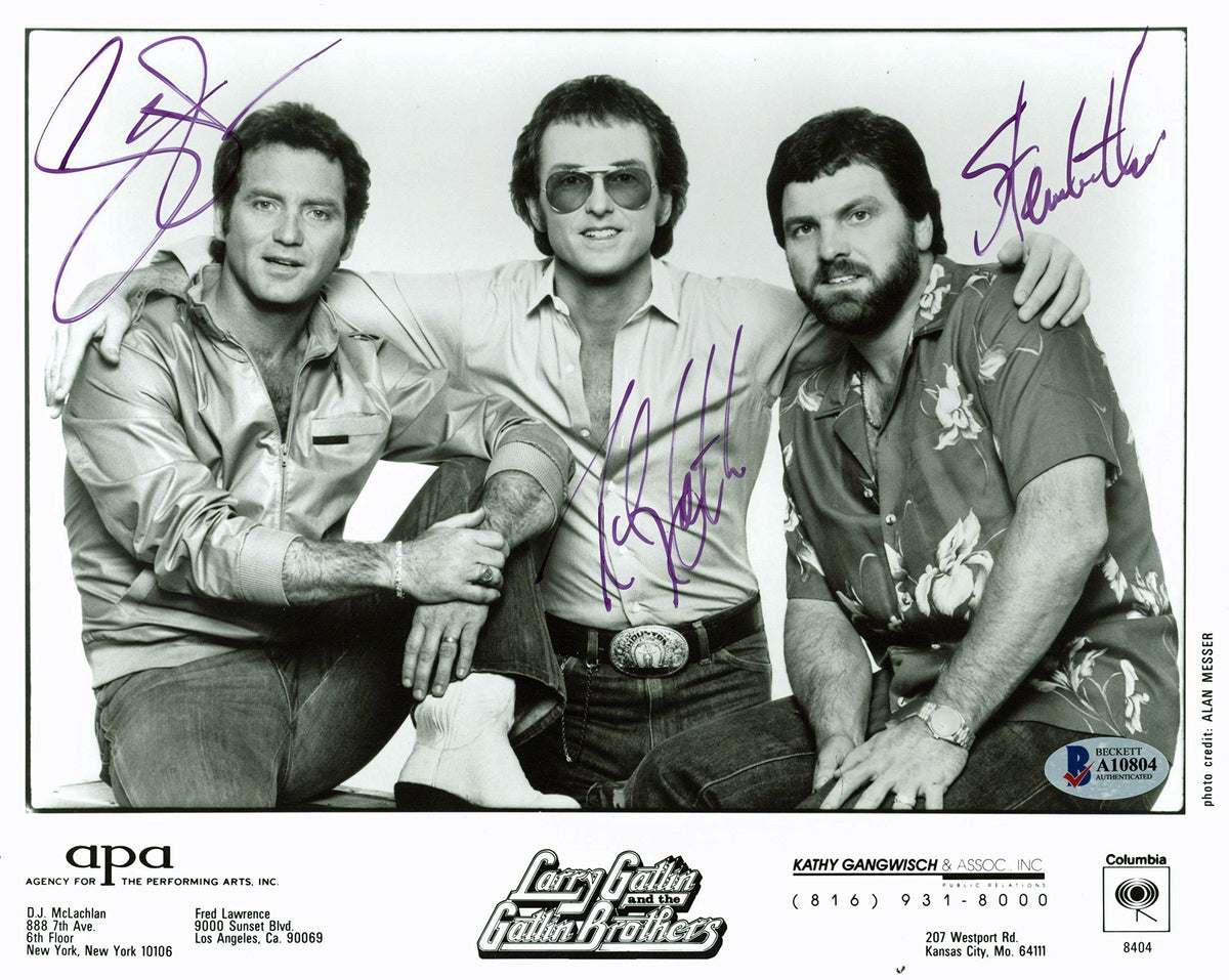 Gatlin Brothers Larry, Rudy & Steve Authentic Signed B&W 8x10 Photo BAS #A10804