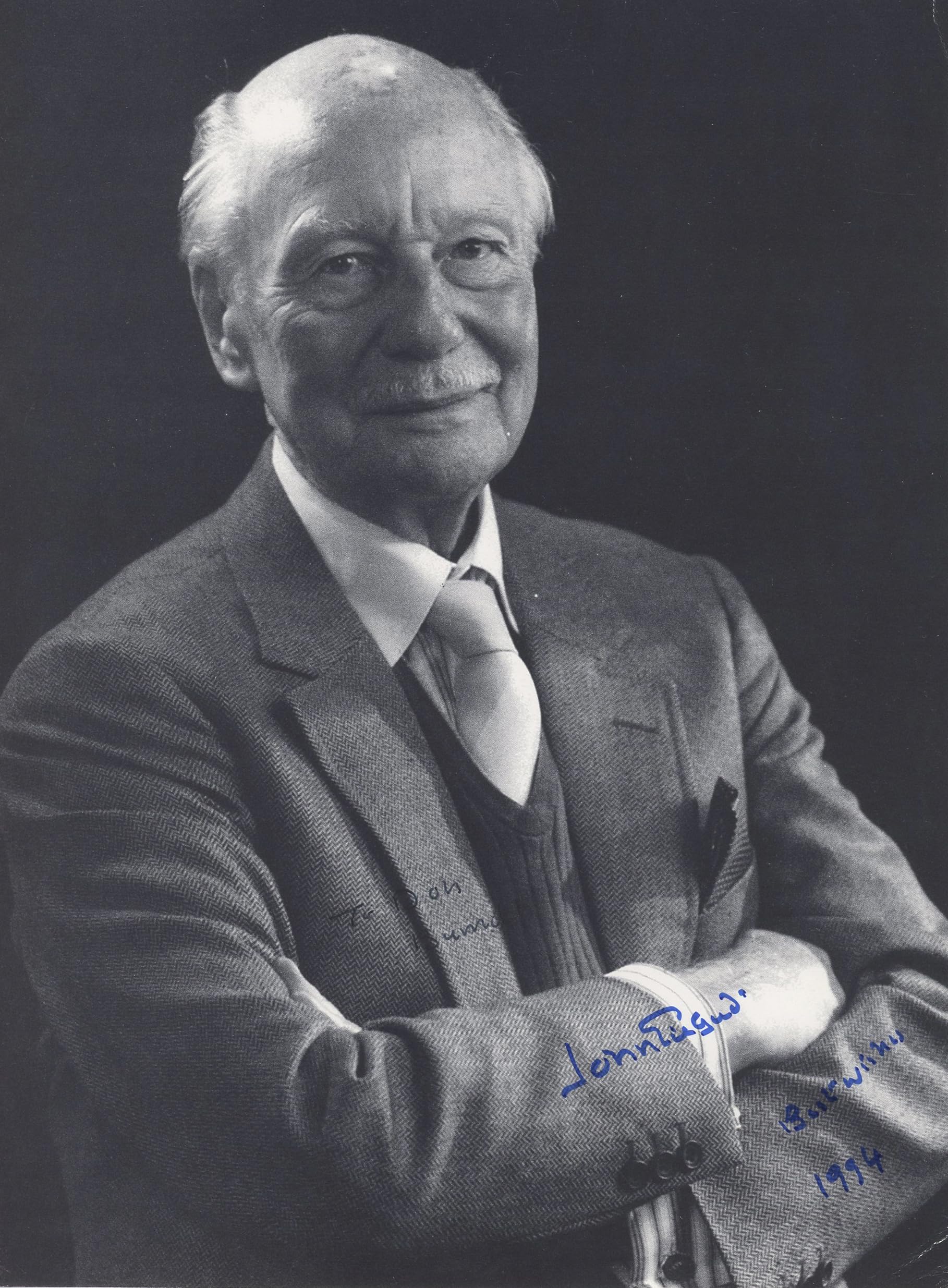 John Gielgud Arthur "Best Wishes" 1994 Authentic Signed 6x8.5 Photo BAS #BL76418
