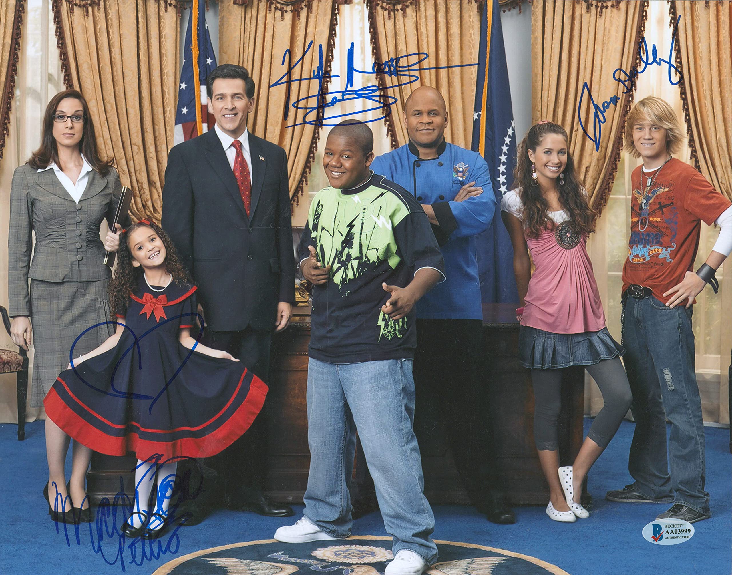 Corey In The House (3) Pettis, Dolley & Massey Signed 11x14 Photo BAS #AA03999