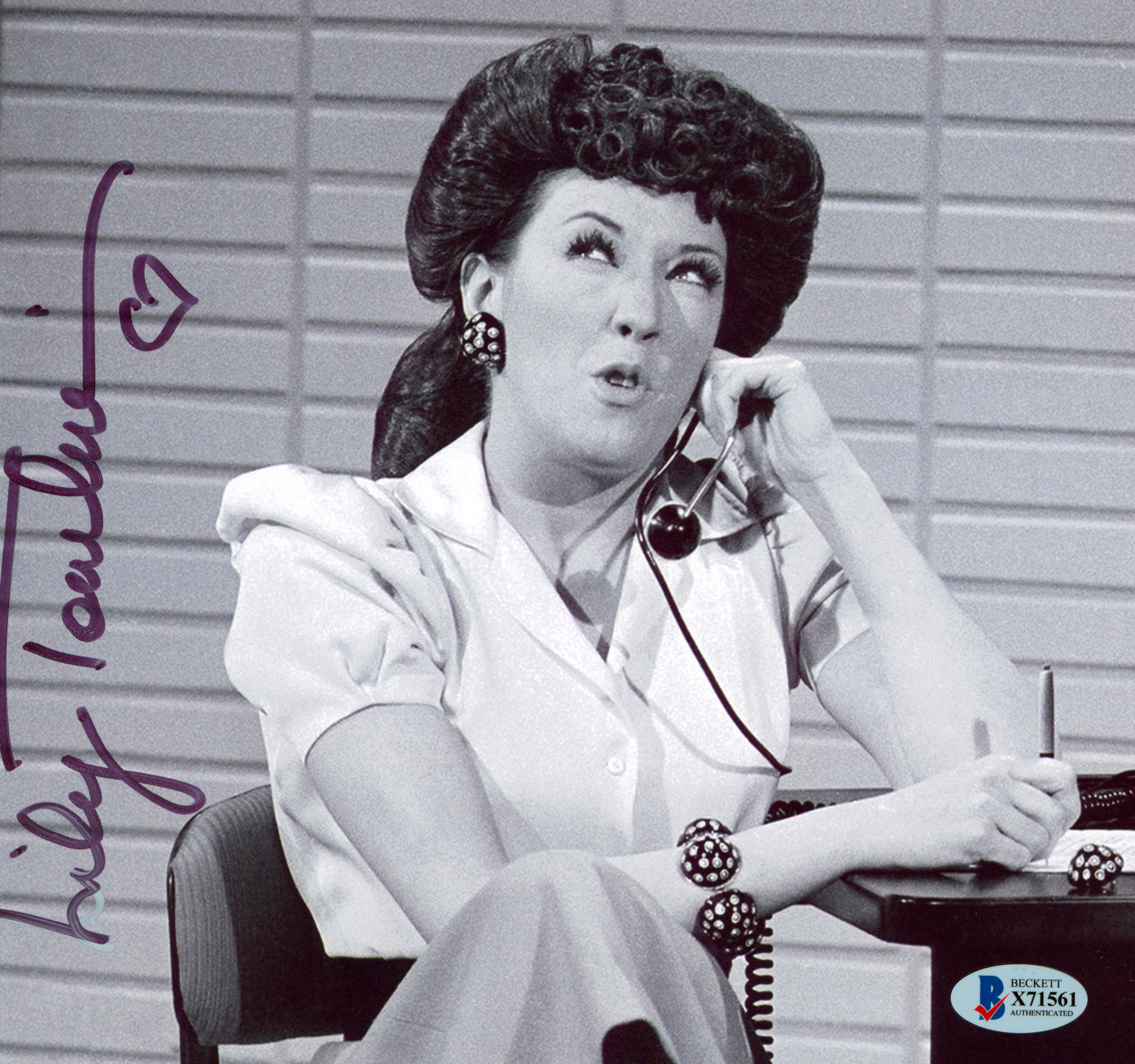 Lily Tomlin Rowan & Martin's Laugh-In Signed 8x10 Horizontal Photo BAS 3