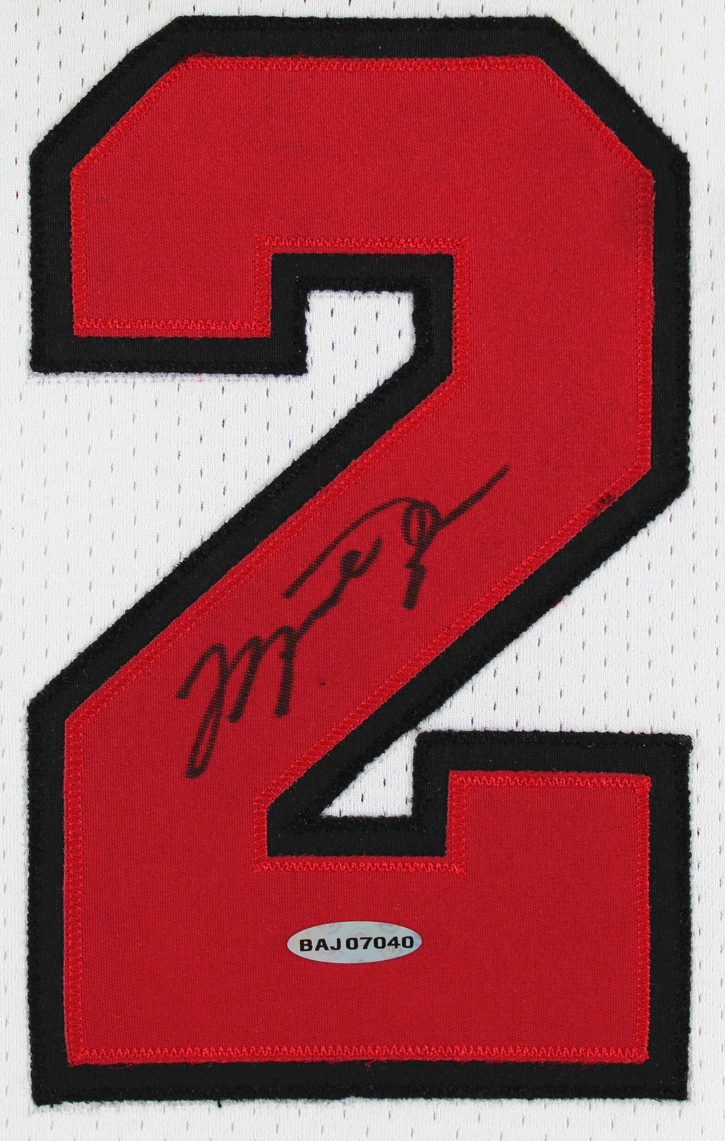 Bulls Michael Jordan Signed 97-98 White Nike HWC Authentic Jersey UDA #BAJ07040