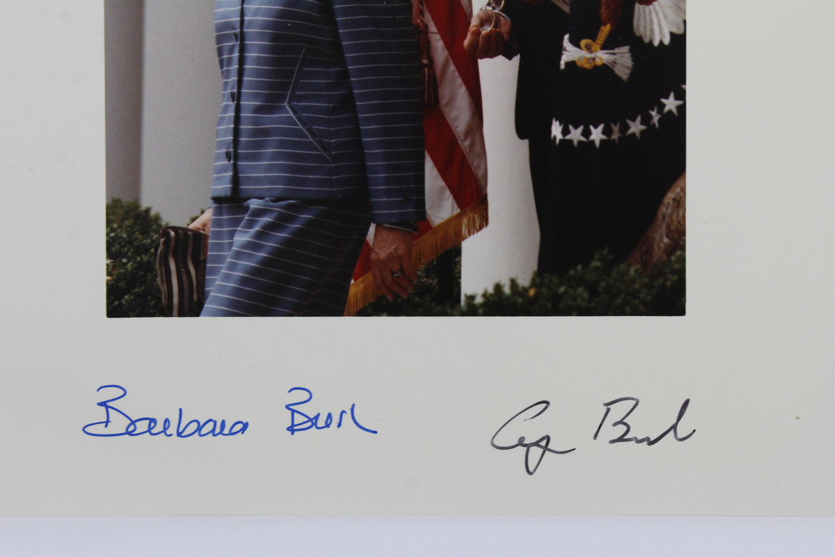 George H.W. Bush & Barbara Bush Authentic Signed 8x10 Photo PSA/DNA #A57039