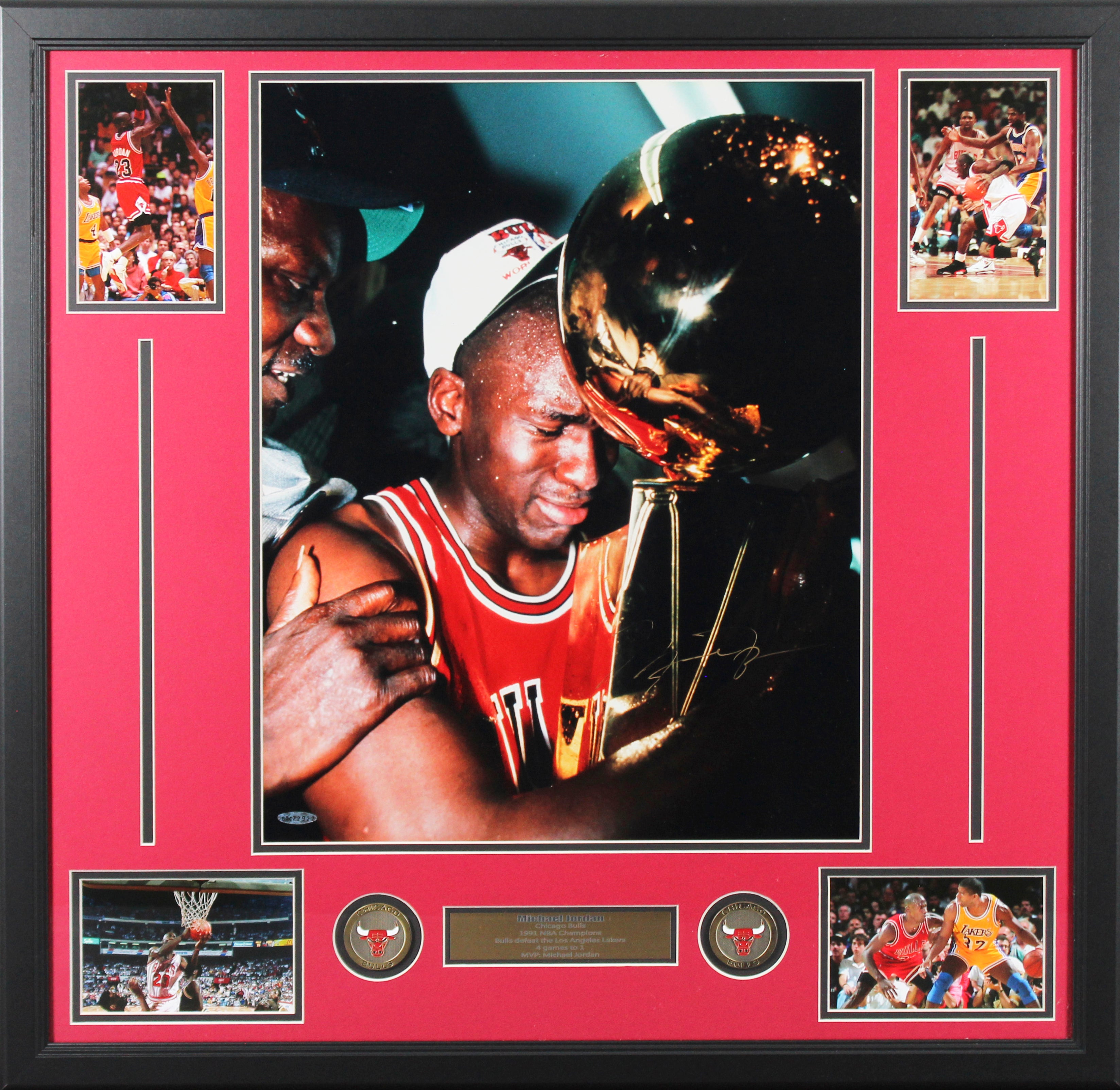 Bulls Michael Jordan Authentic Signed 16x20 Framed Photo UDA #BAE72922