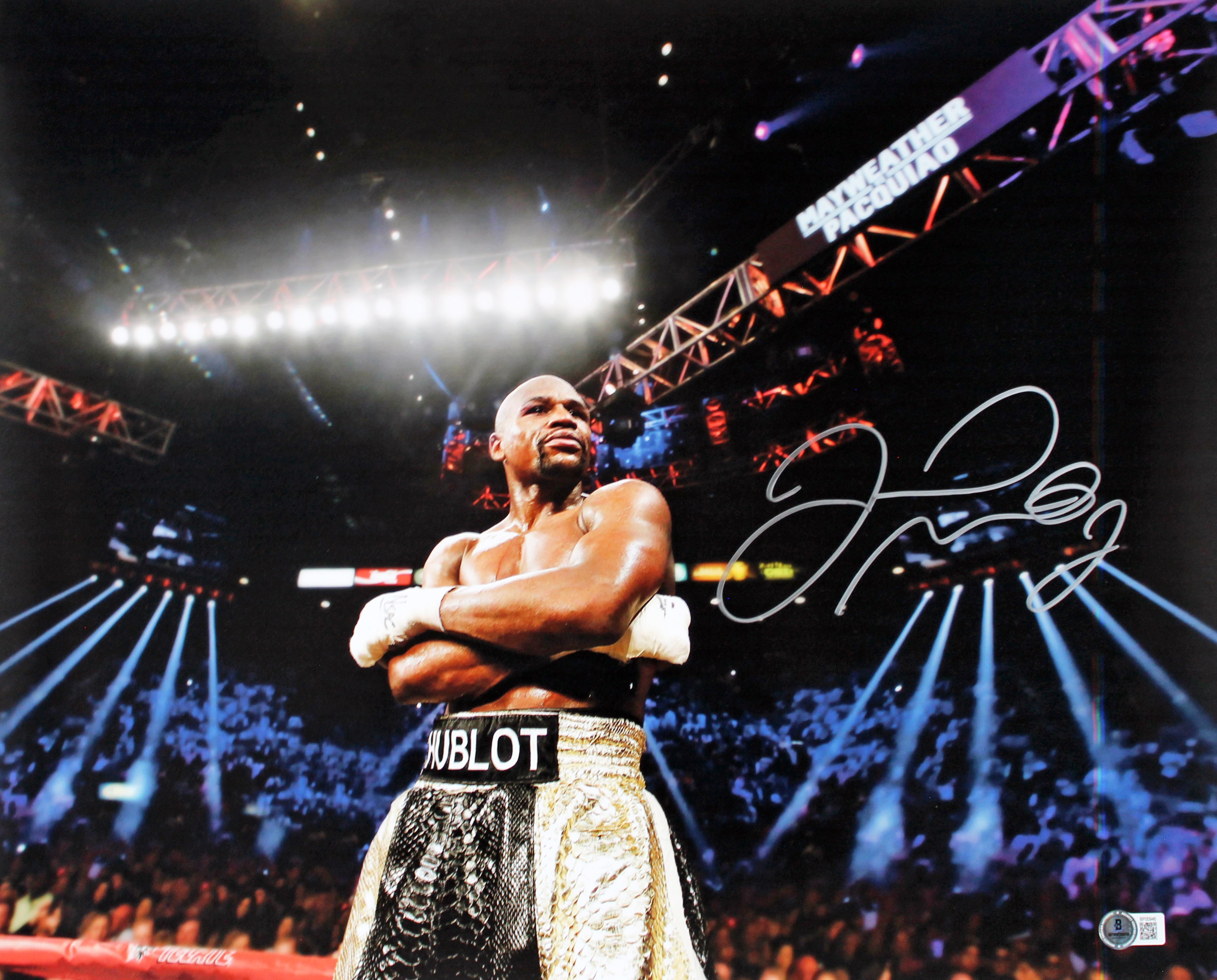 Floyd Mayweather Authentic Signed 16x20 Horizontal Photo w/ Arms Crossed BAS