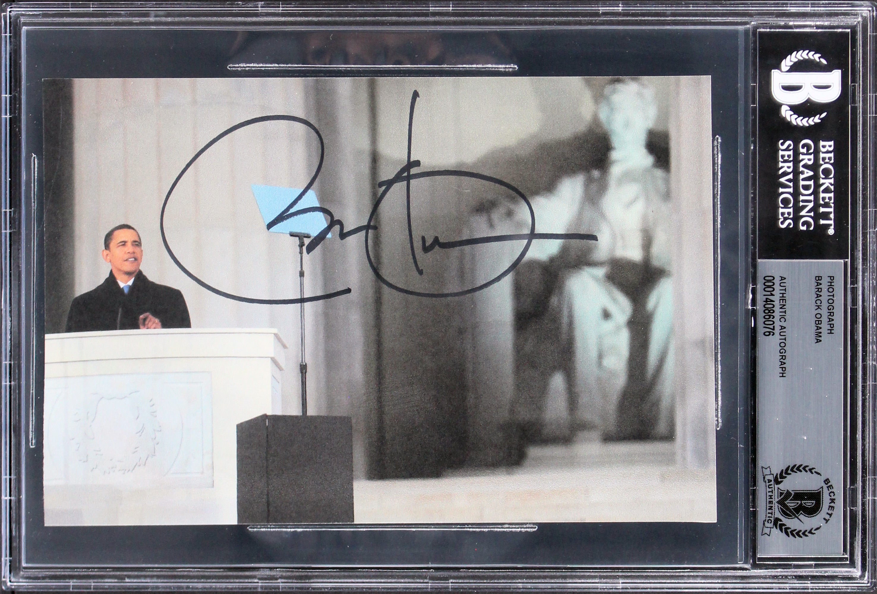 Barack Obama Authentic Signed 4.5x7 Photo Auto Graded Gem Mint 10! BAS Slabbed