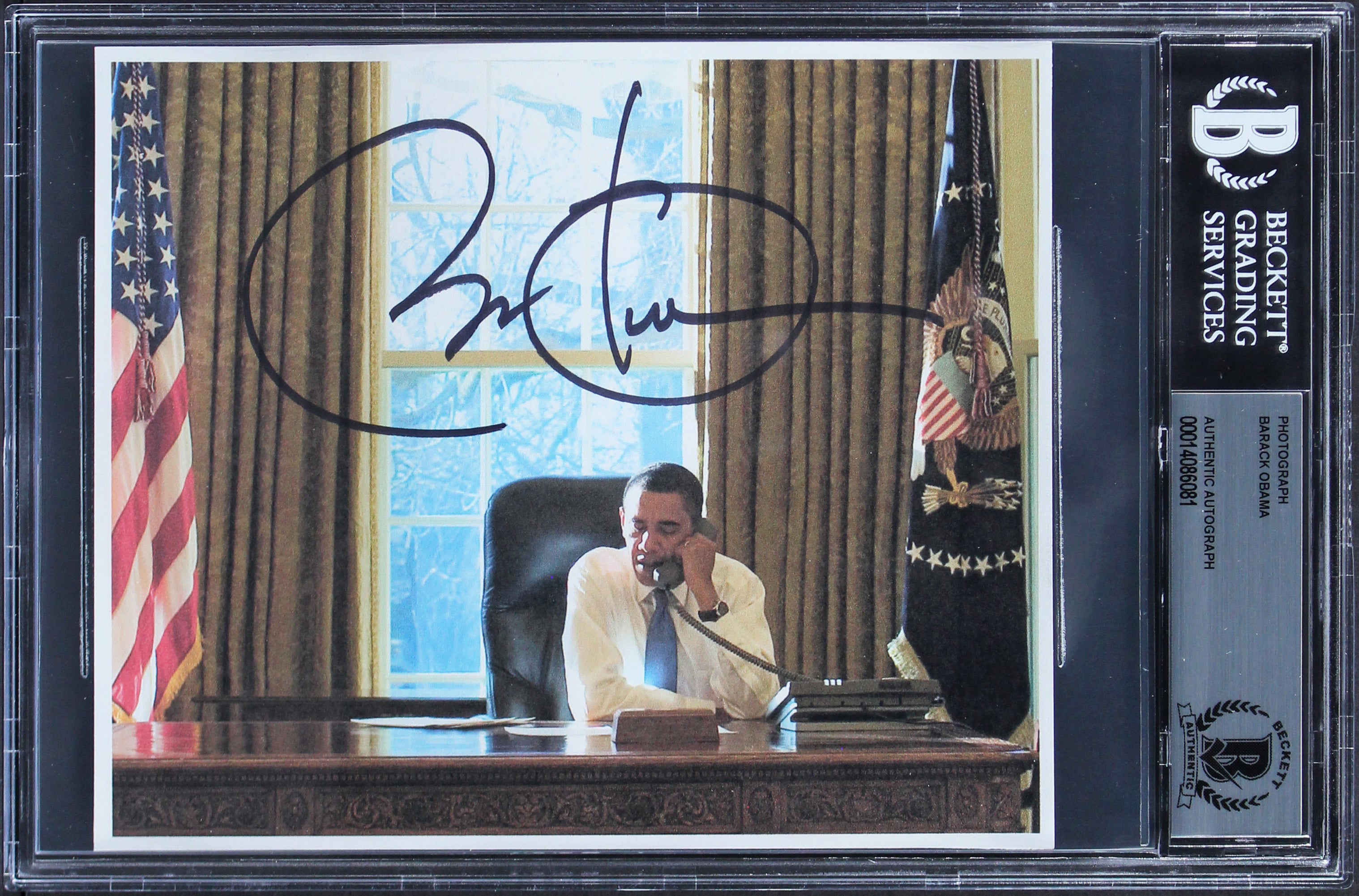 Barack Obama Authentic Signed 5.5x6.5 Photo Auto Graded Gem Mint 10! BAS Slabbed