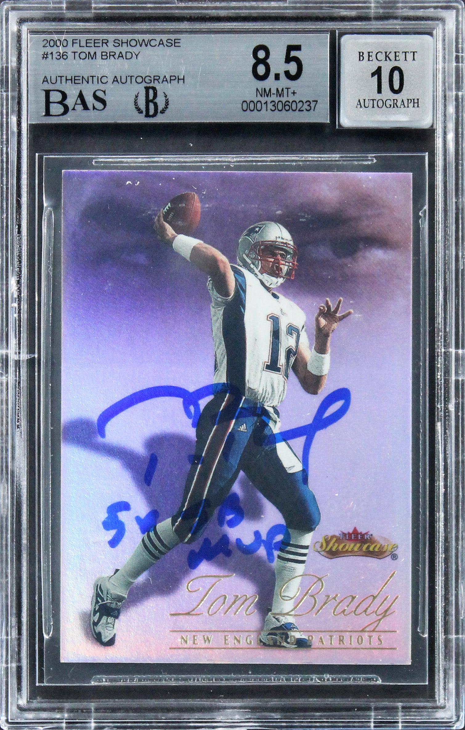Tom Brady 5x SB MVP Signed 2000 Fleer Showcase #136 RC Card 8.5 Auto 10 BAS Slab