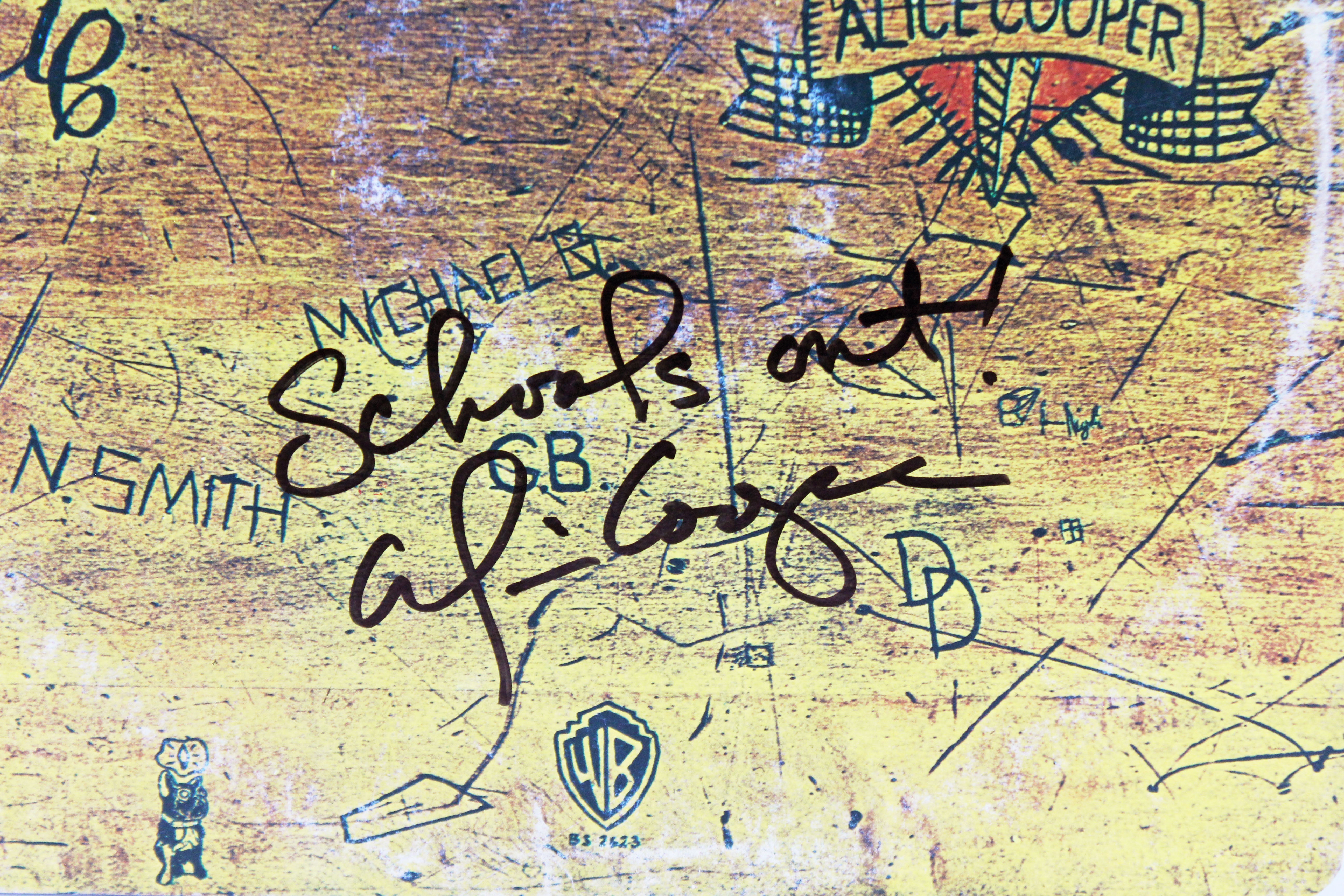 Alice Cooper "Schools Out" Signed Schools Out Album Cover W/ Vinyl BAS Wit 3