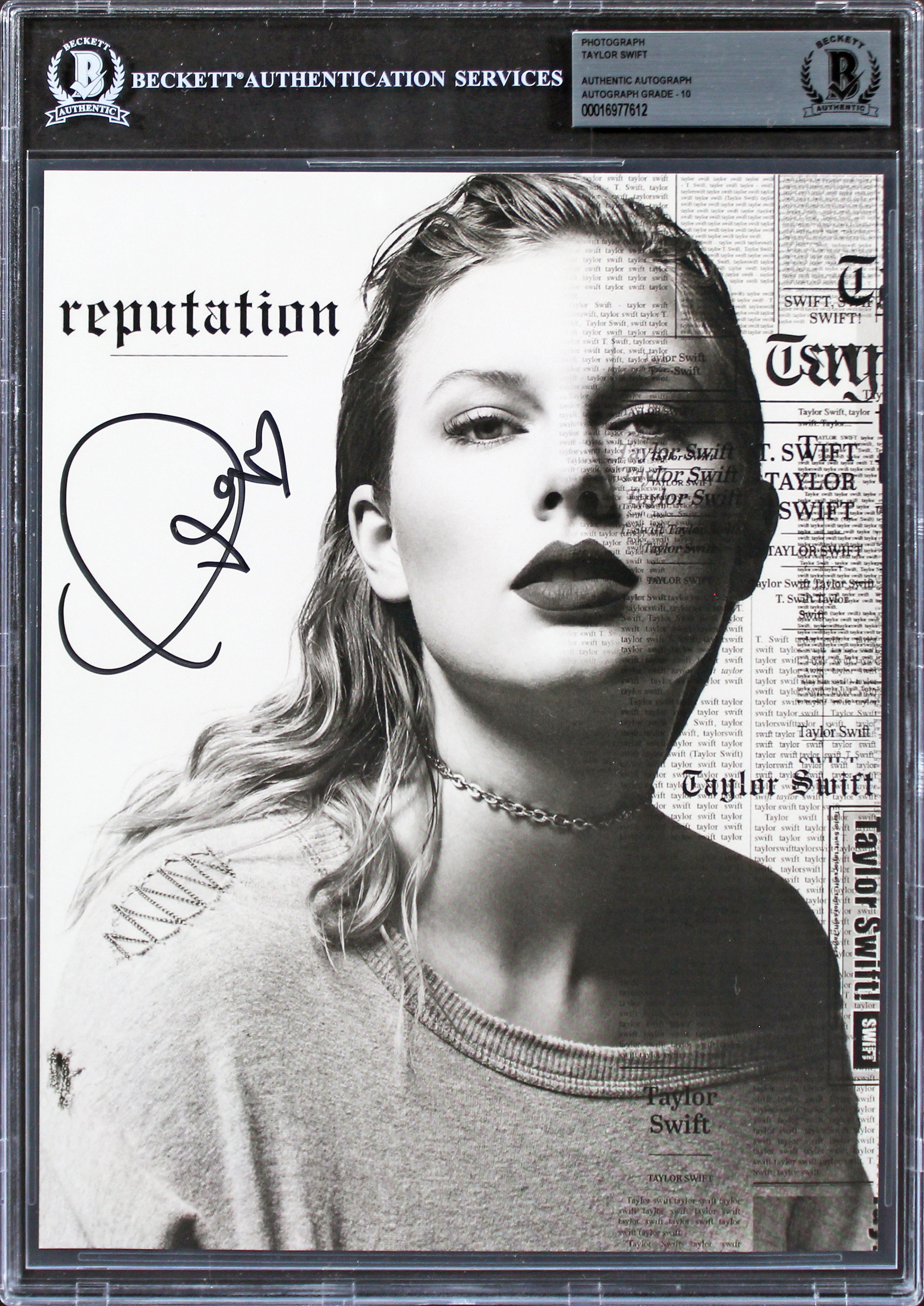 Taylor Swift Authentic Signed 8x10 Photo Auto Graded Gem Mint 10! BAS Slabbed