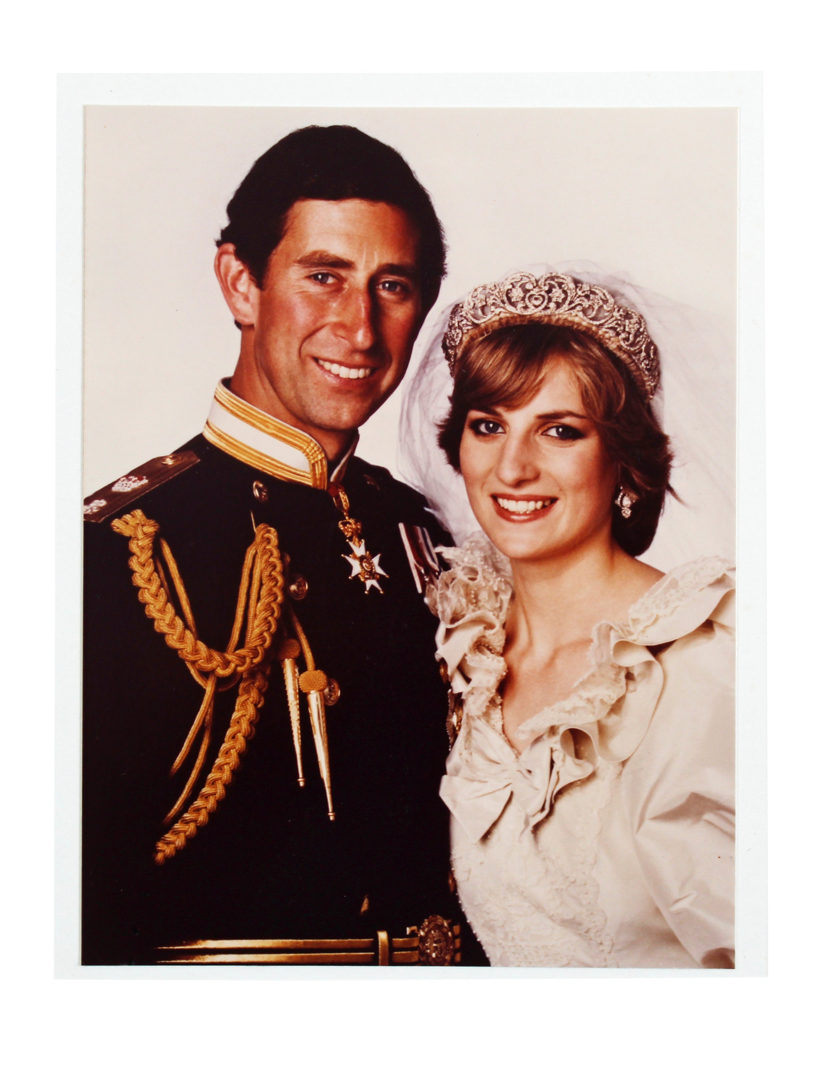 Princess Diana & Prince Charles Signed 1981 7.25x10.5 Christmas Card BAS