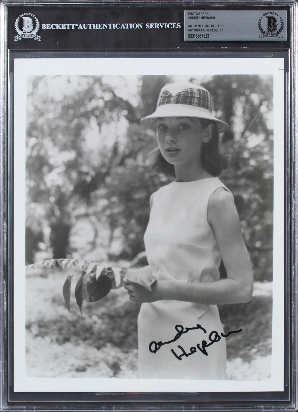 Audrey Hepburn Breakfast At Tiffany's Signed 8x10 Photo Auto 10! BAS Slabbed