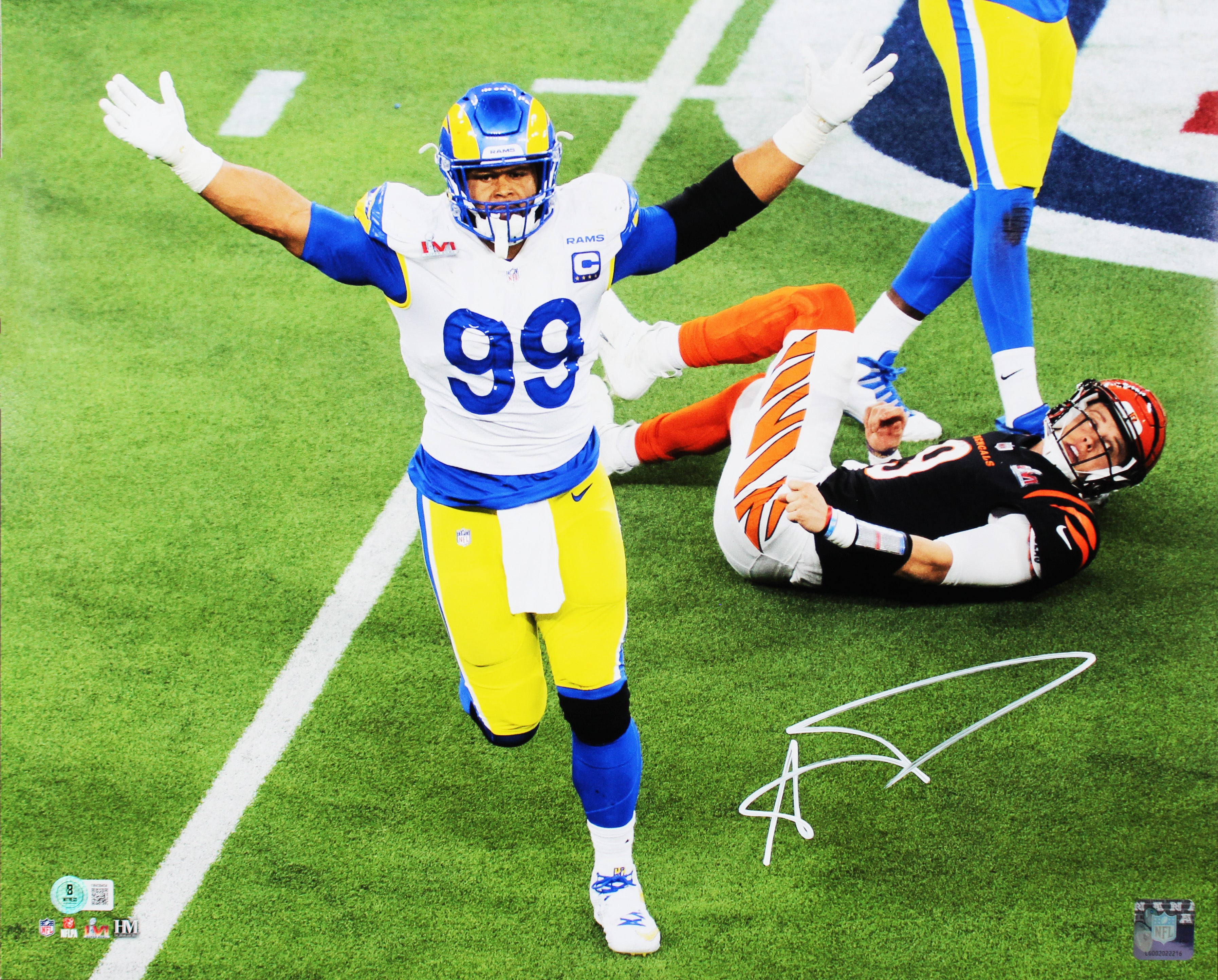 Rams Aaron Donald Authentic Signed 16x20 Horizontal SB LVI Photo BAS Witnessed