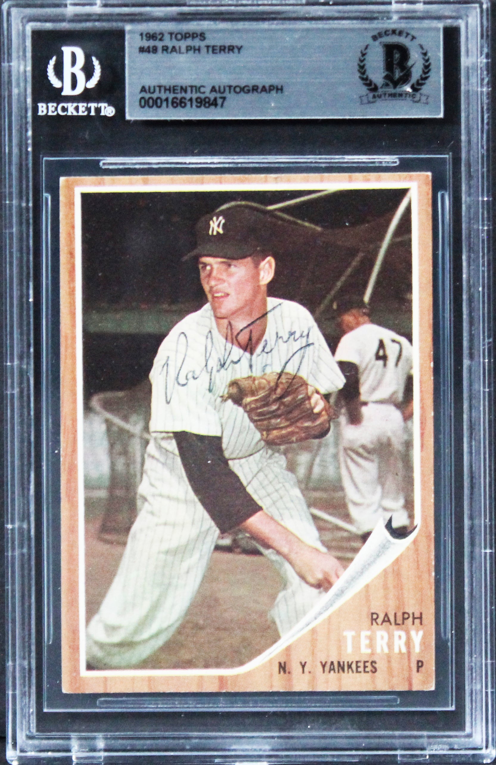 Yankees Ralph Terry Authentic Signed 1962 Topps #48 Card BAS Slabbed