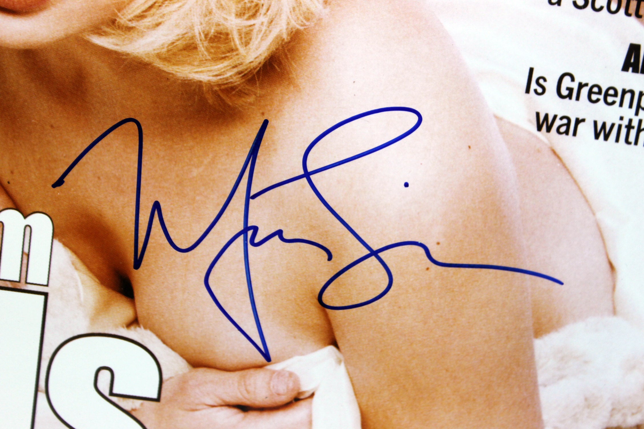 Mira Sorvino Authentic Signed Matted GQ Magazine Cover Photo PSA/DNA #J00131