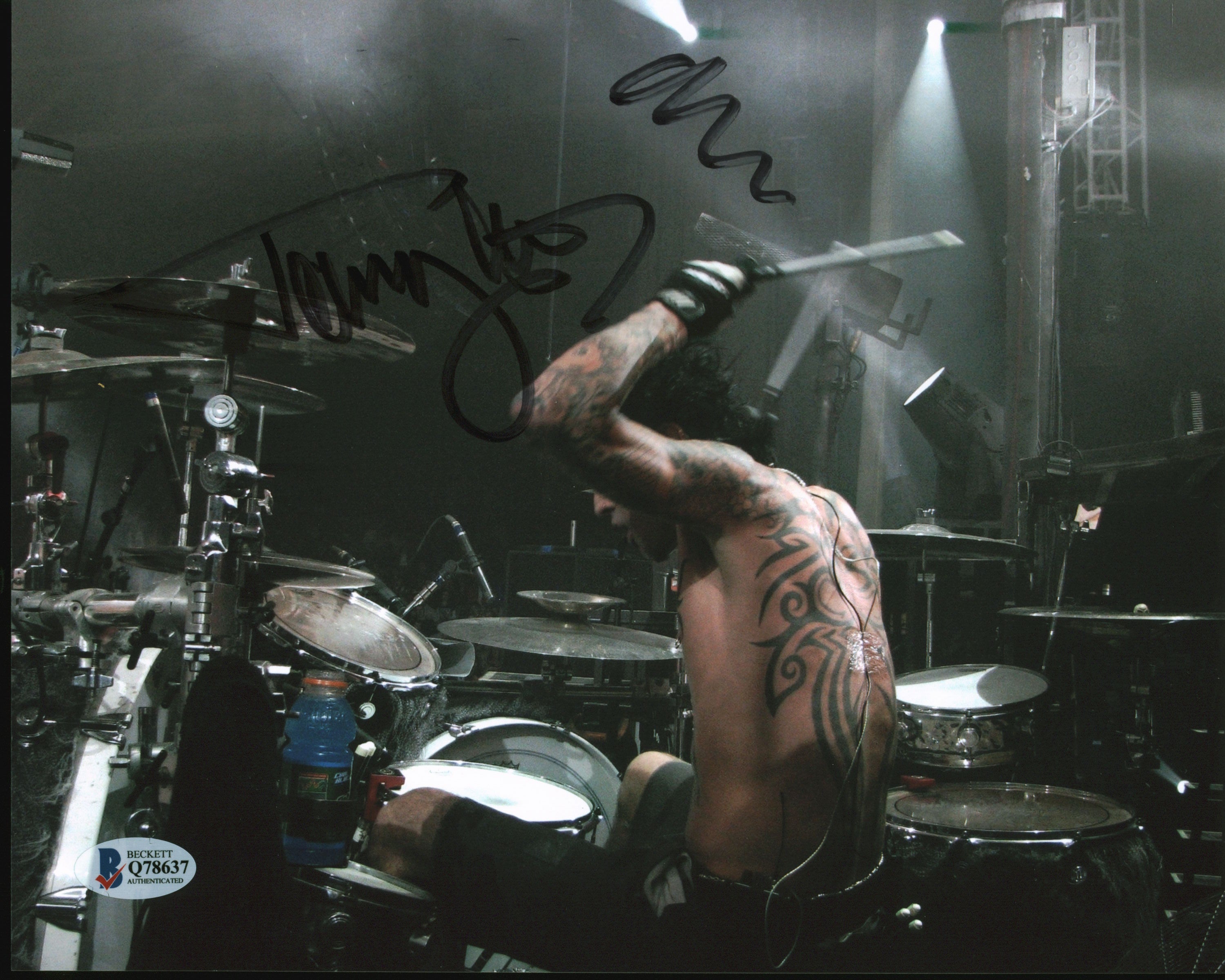 Tommy Lee Motley Crue Authentic Signed 8x10 Photo Autographed BAS #Q78637