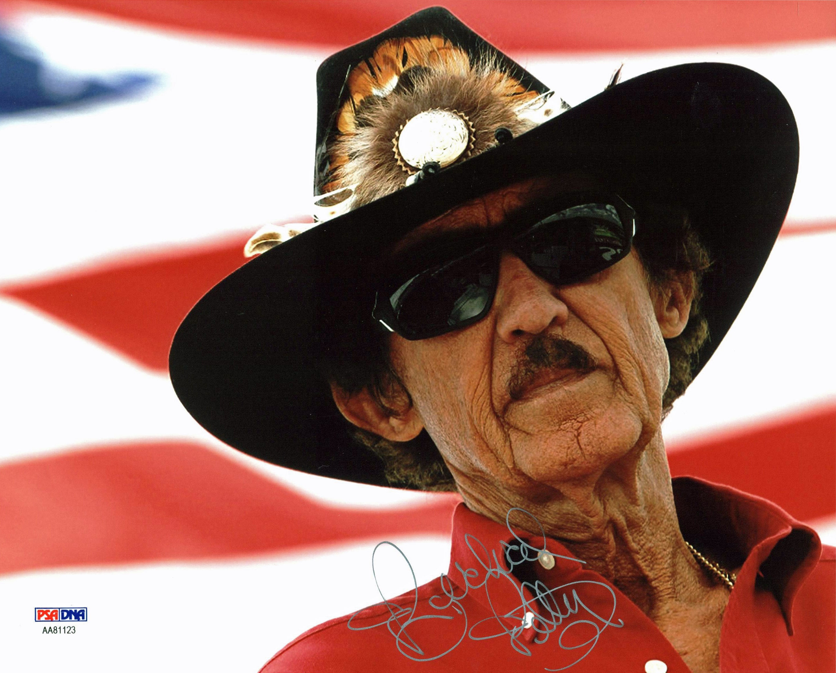 NASCAR Richard  Petty Authentic Signed 8x10 Photo Autographed PSA/DNA #AA81123