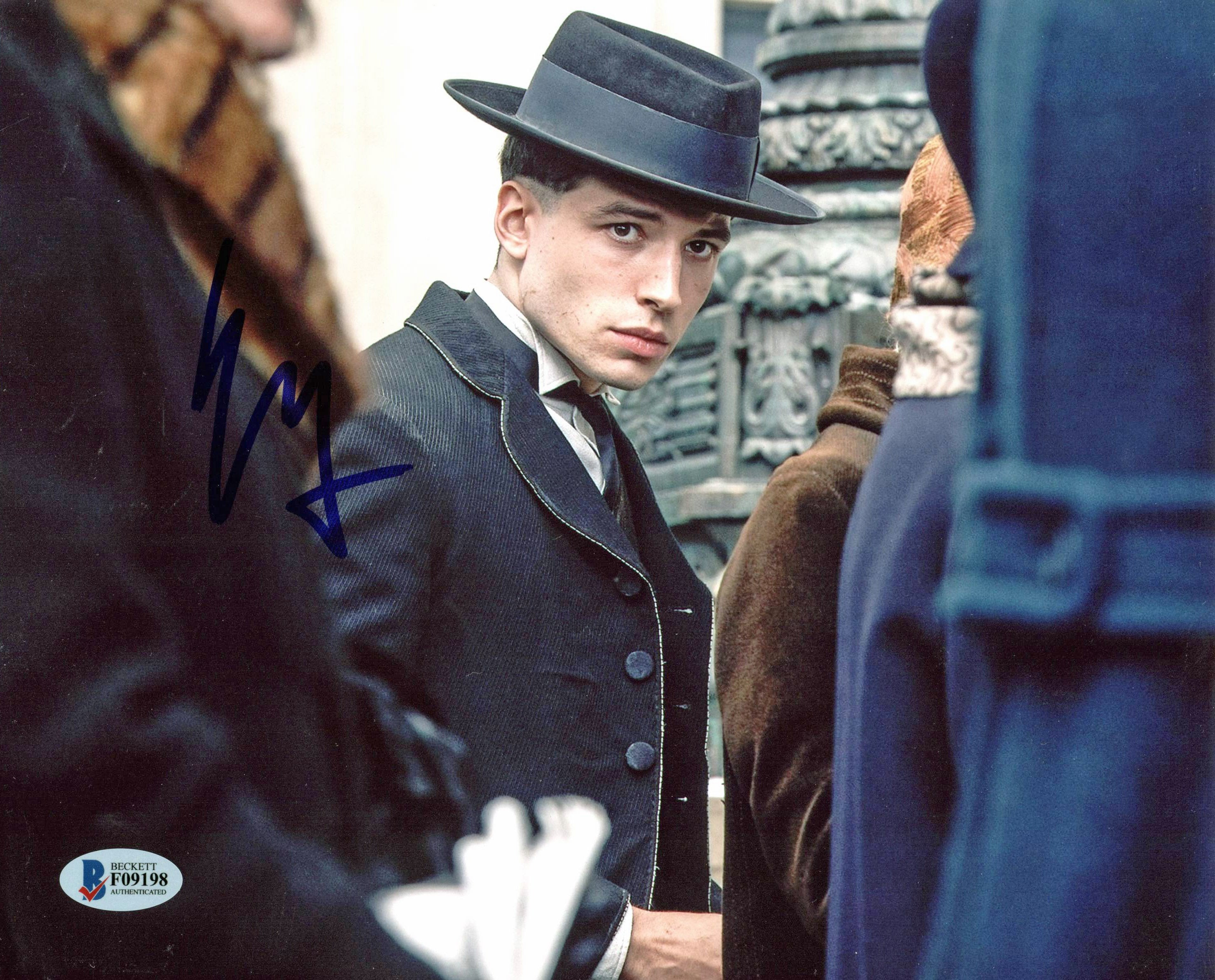 Ezra Miller Fantastic Beasts and Where to Find Them Signed 8x10 Photo BAS F09198