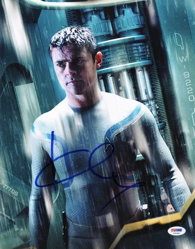 Karl Urban Star Trek Signed Authentic 11X14 Photo Autographed PSA/DNA #V20397