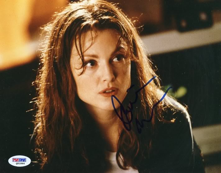 Julianne Moore Sexy Signed Authentic 8X10 Photo Autograph PSA/DNA #Q51844