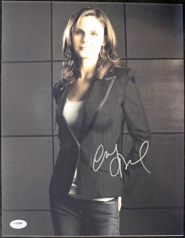 Emily Deschanel Bones Signed Authentic 11X14 Photo Autographed PSA/DNA #S85982