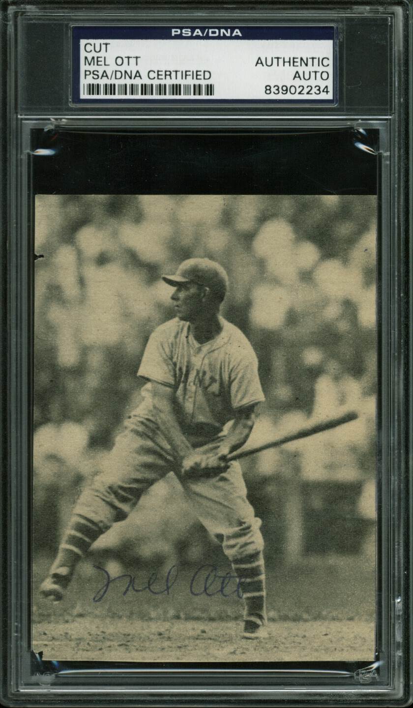 Mel Ott Authentic Signed 3.5x4.75 Newspaper Photo Clipping PSA/DNA Slabbed