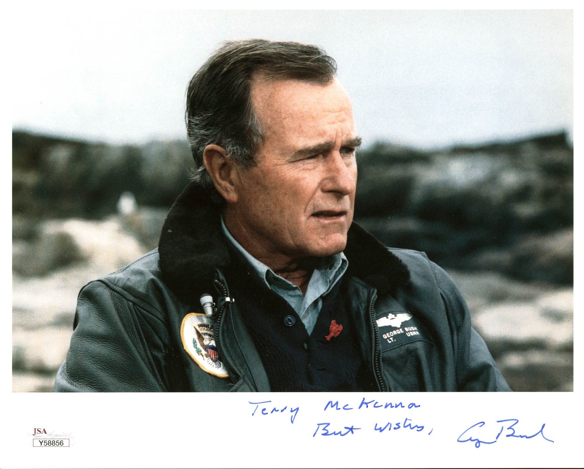 George H.W. Bush "Terry McKenna Best Wishes" Signed 8X10 Photo JSA #Y58856