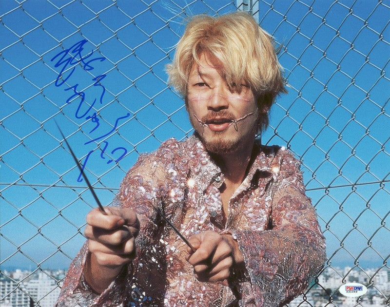Tadanobu Asano Ichi the Killer Signed Authentic 11X14 Photo Autographed PSA/DNA #X31049