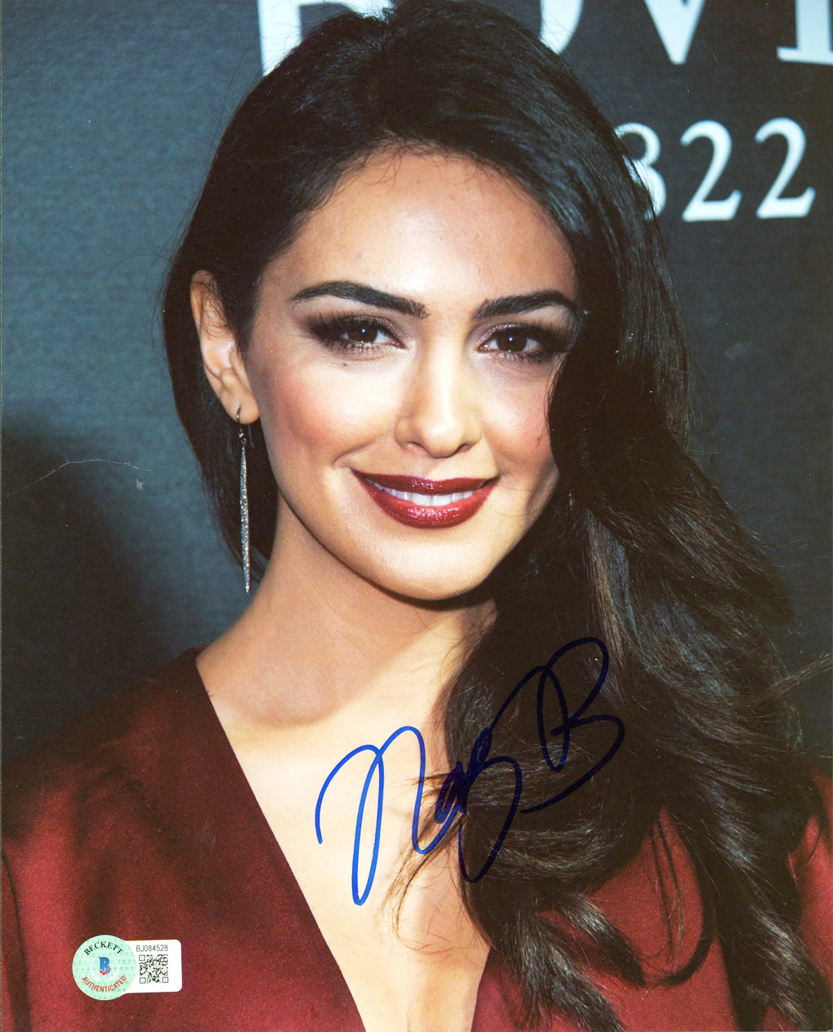 Nazanin Boniadi Lord of the Rings Authentic Signed 8x10 Photo BAS #BJ084528