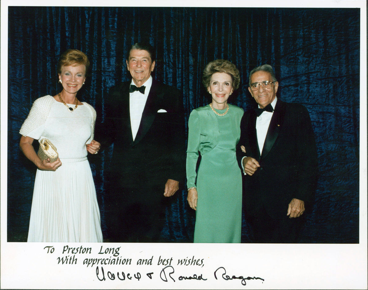 Ronald Reagan & Nancy Reagan Signed 8x10 Official White House Photo BAS #AA00657