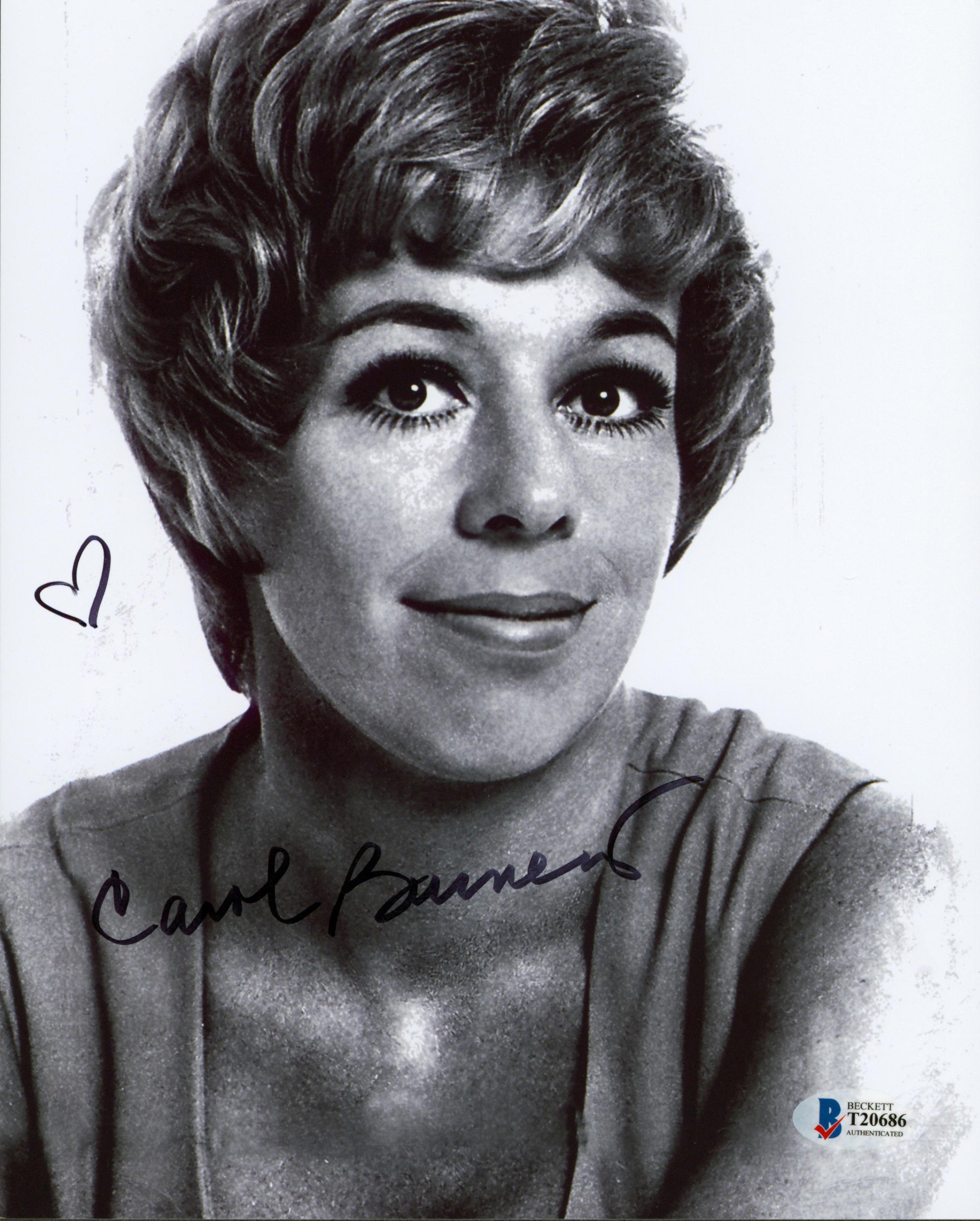 Carol Burnett Authentic Signed 8x10 Black & White Photo Autographed BAS #T20686
