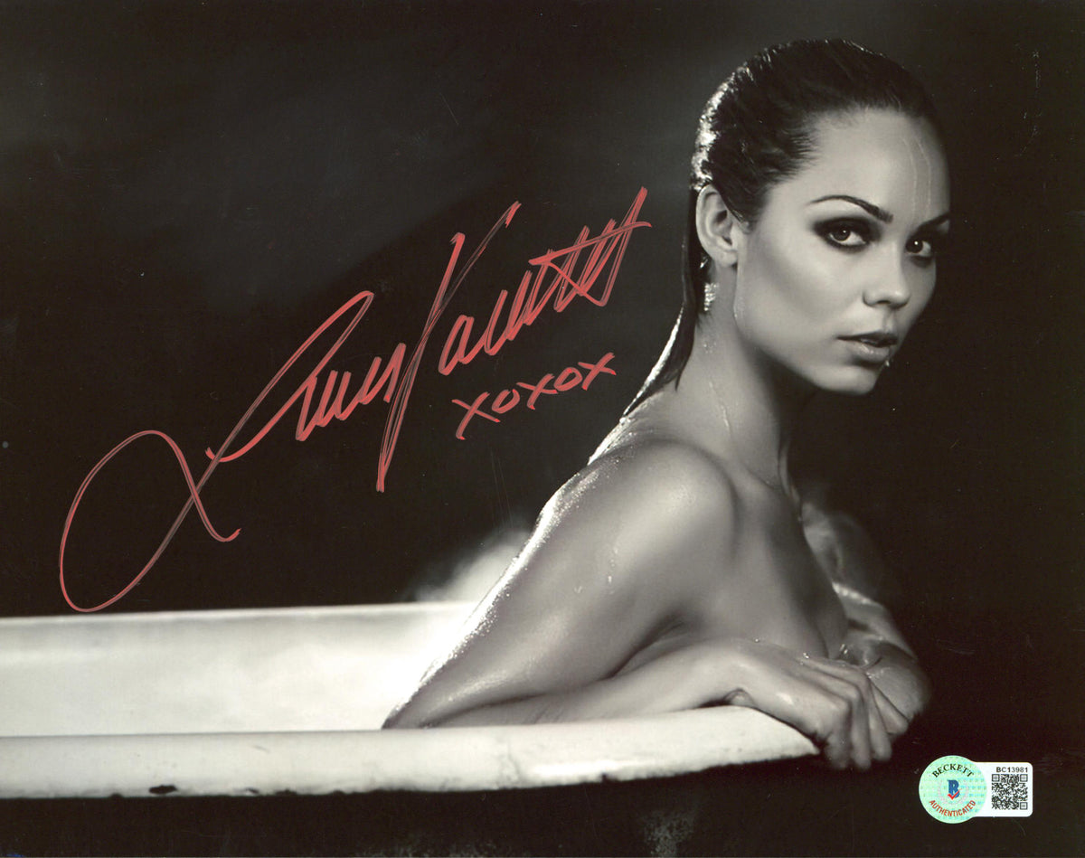 Laura Vandervoort Smallville "XOXOX" Signed 8x10 Sexy Photo BAS #BC13981