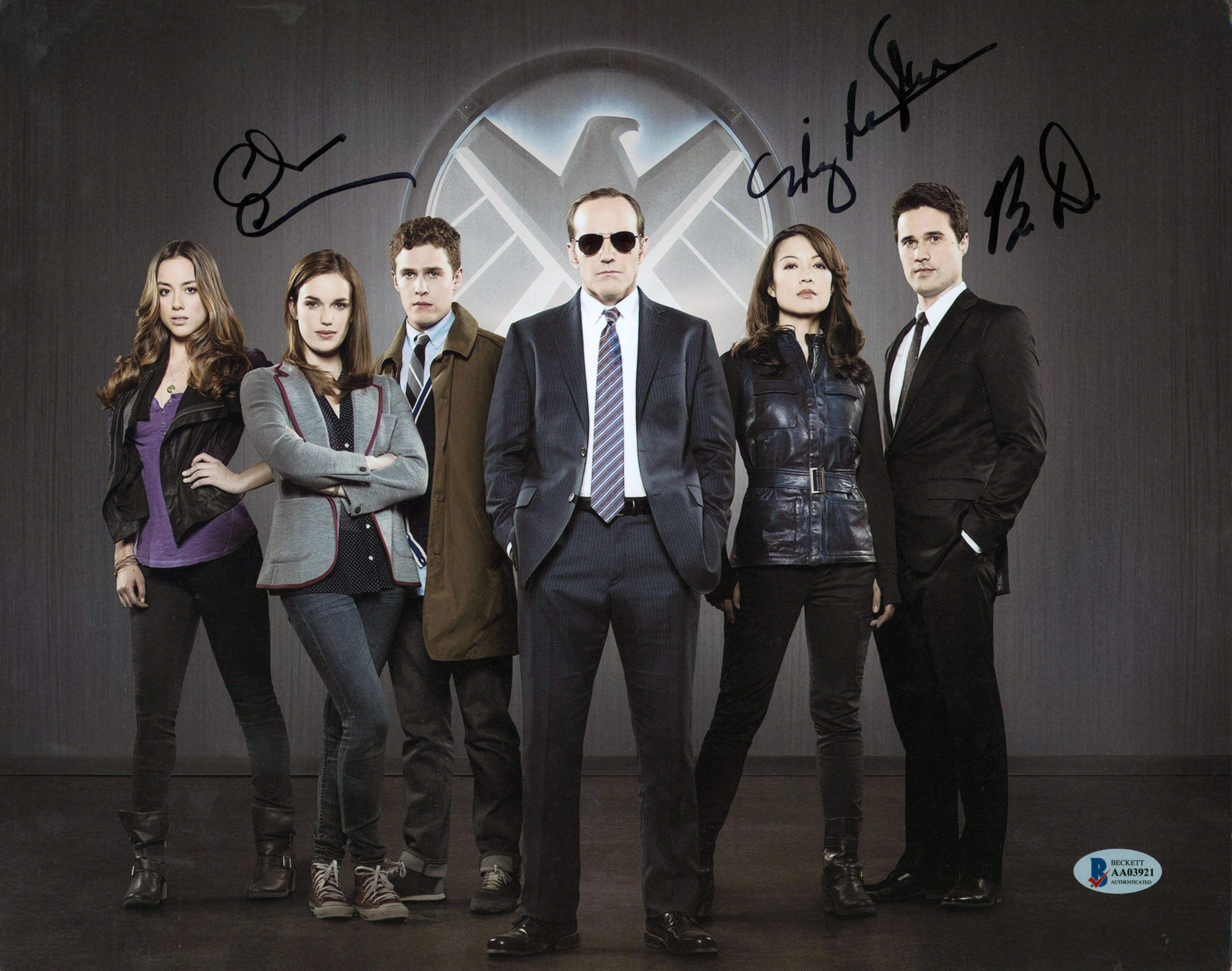 Agents of SHIELD (3) Gregg, Dalton & Wen Signed 11x14 Photo BAS #AA03921