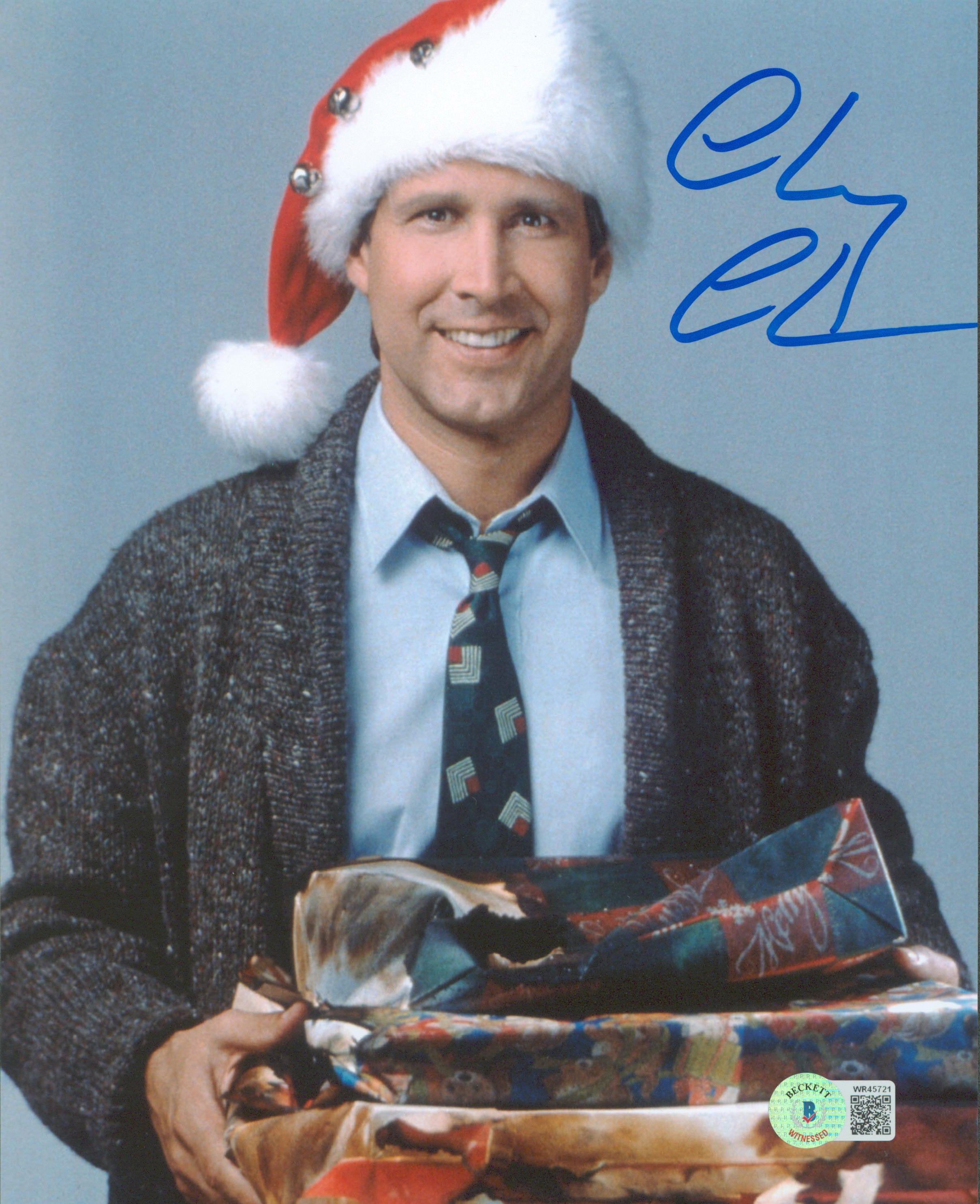 ** HOLIDAY DOORBUSTER ** Chevy Chase Christmas Vacation Signed 8x10 Vertical Presents Photo BAS Witnessed