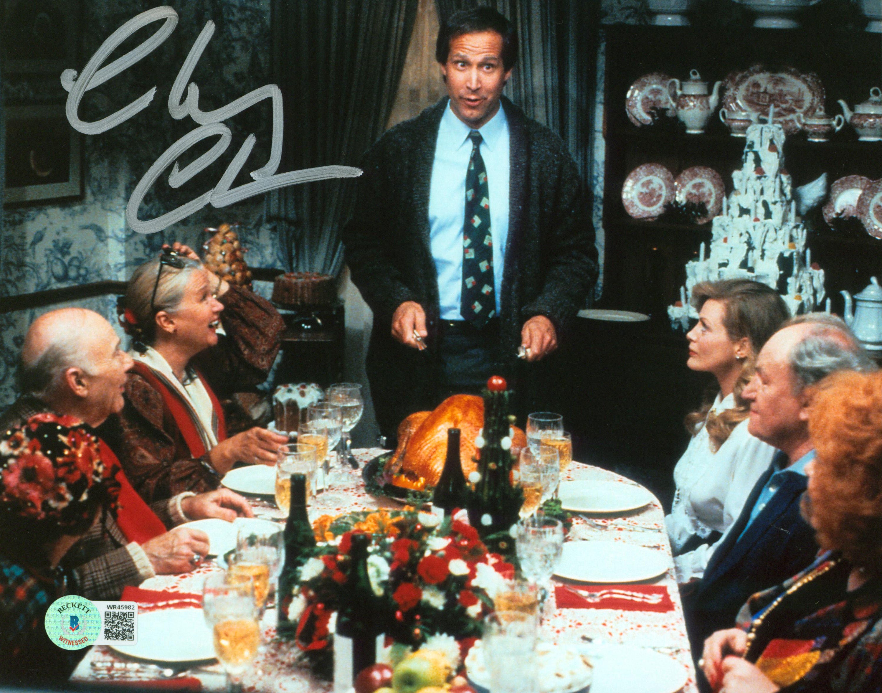 ** HOLIDAY DOORBUSTER ** Chevy Chase Christmas Vacation Signed 8x10 Turkey Dinner Photo BAS Witnessed