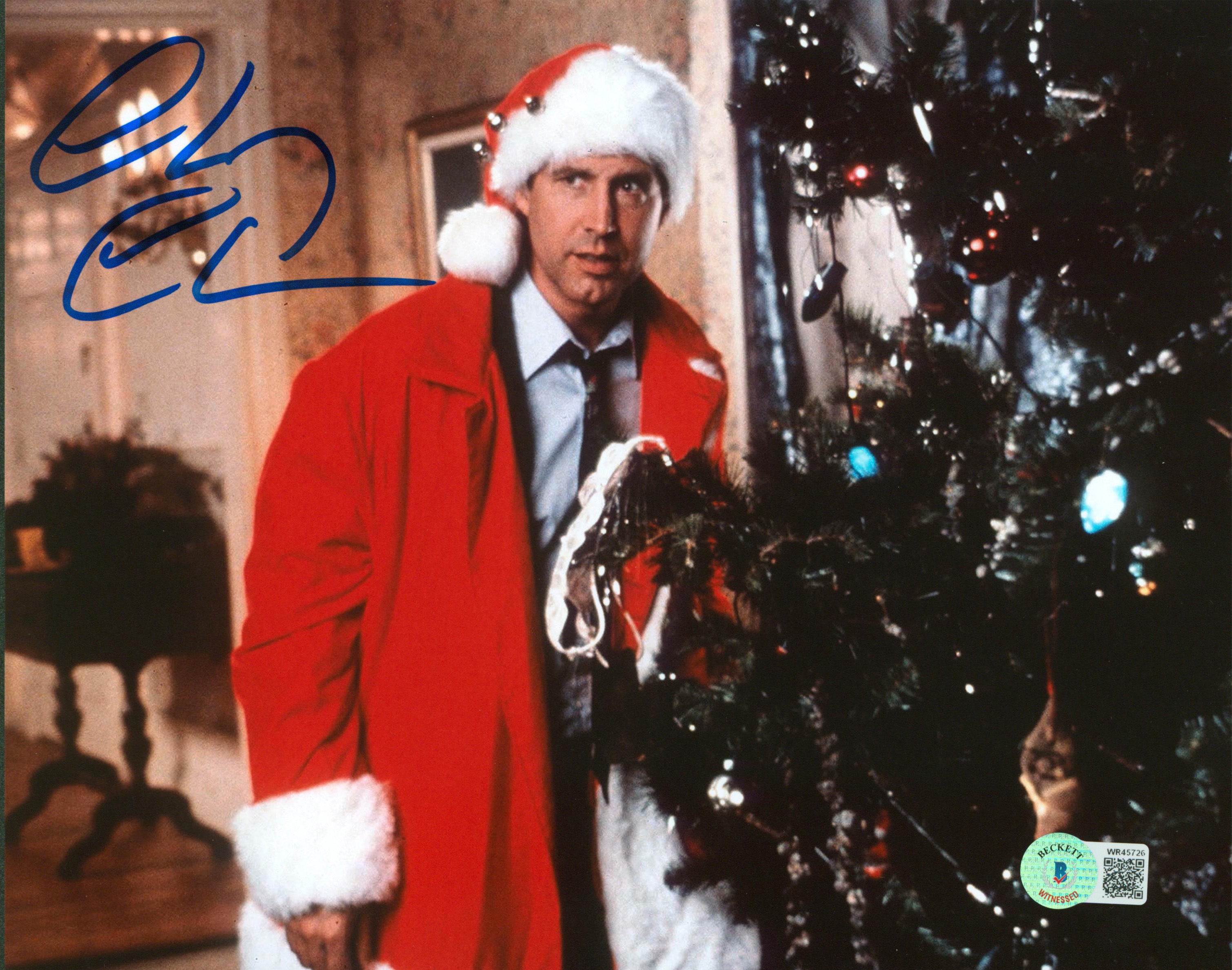 Chevy Chase Christmas Vacation Signed 8x10 Horizontal Photo w/ Blue Sig BAS 44